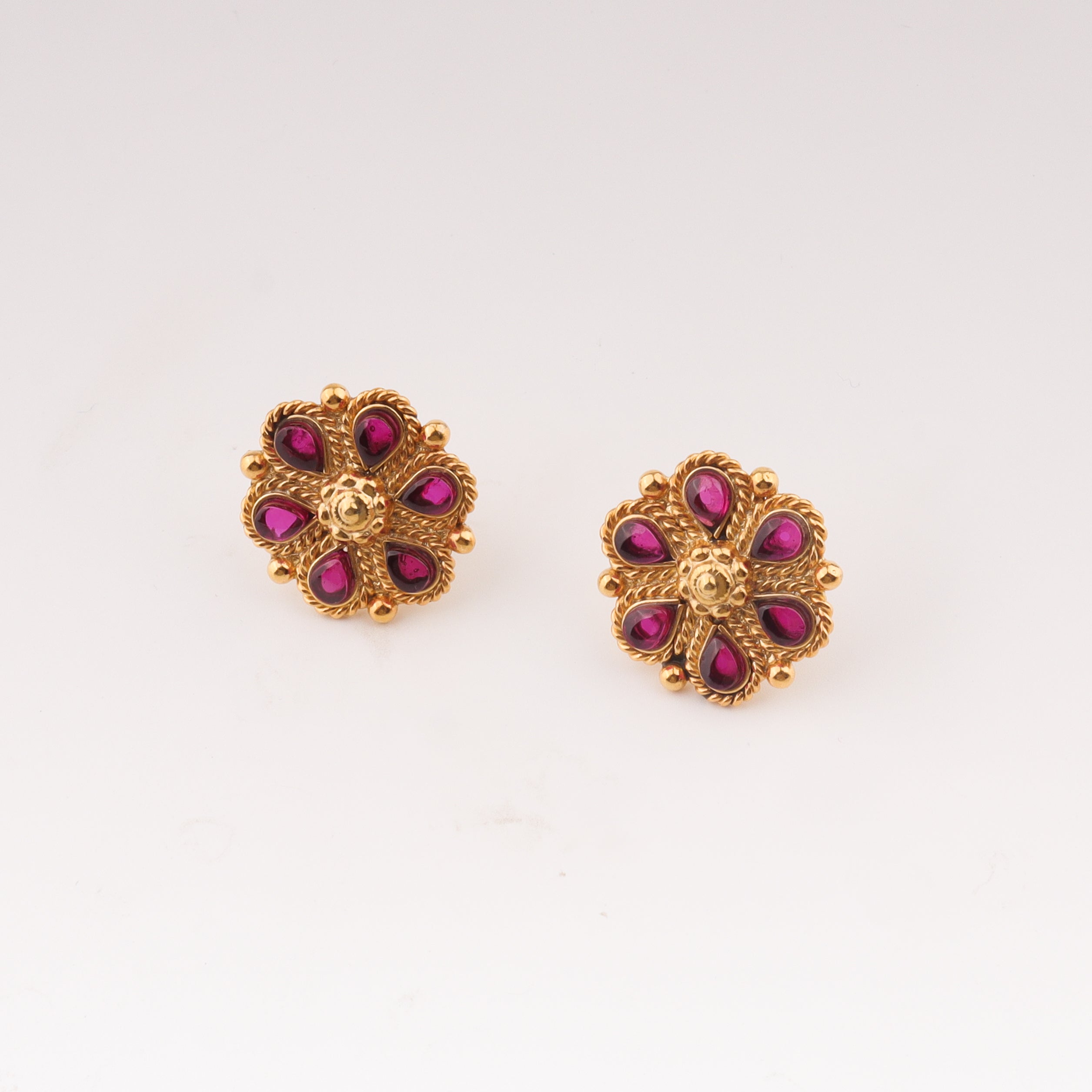 Gold plated pendant set with ruby