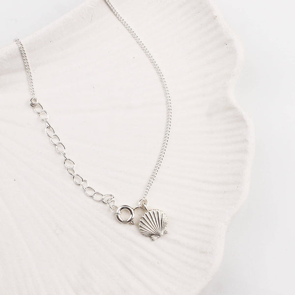 Silver Chain & Shell Charm Anklet by House of Aadyaa