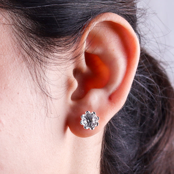 Sterling silver flower earring