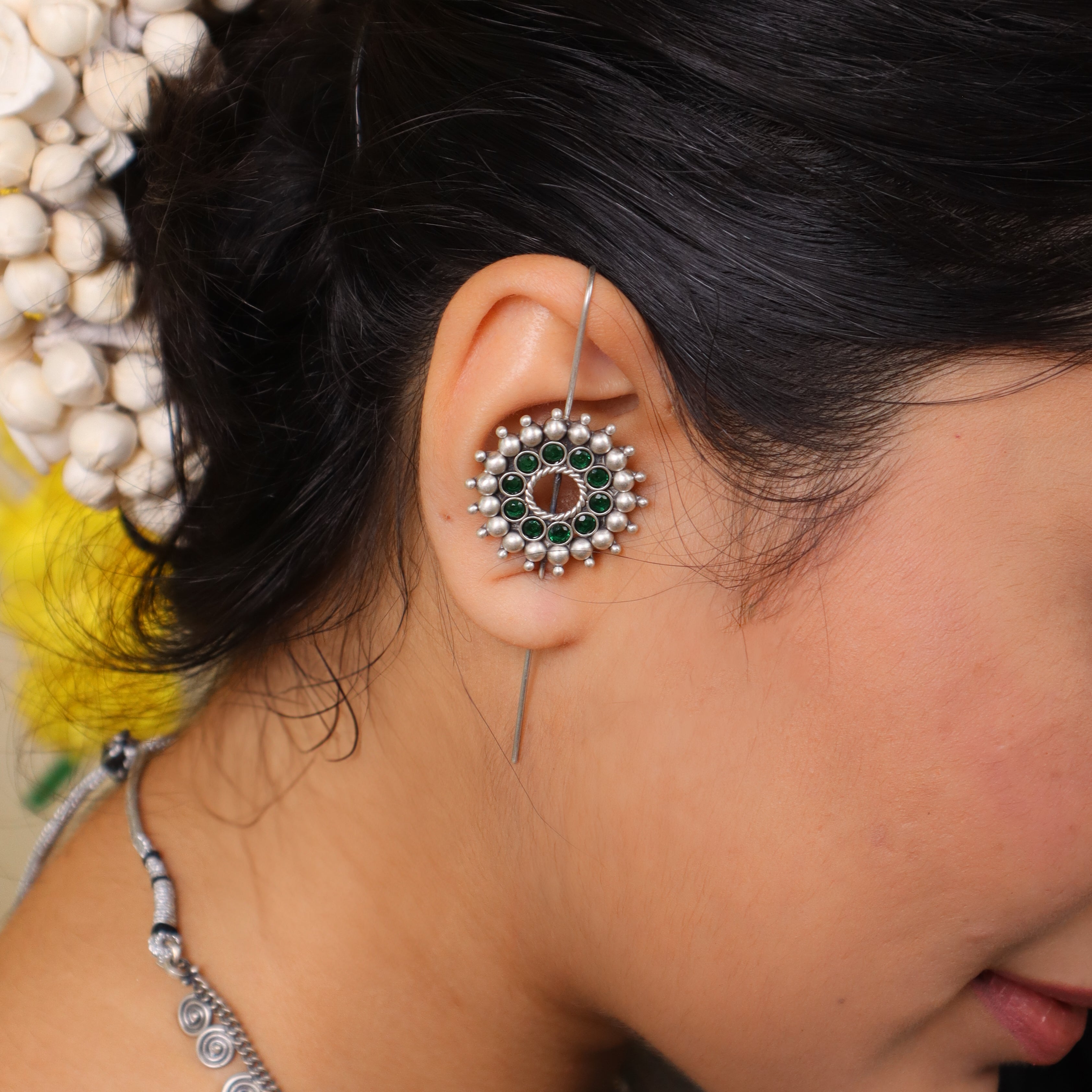 Green Karwar Motif Single Earcuff