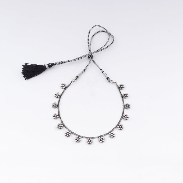 Traditional kudi choker design