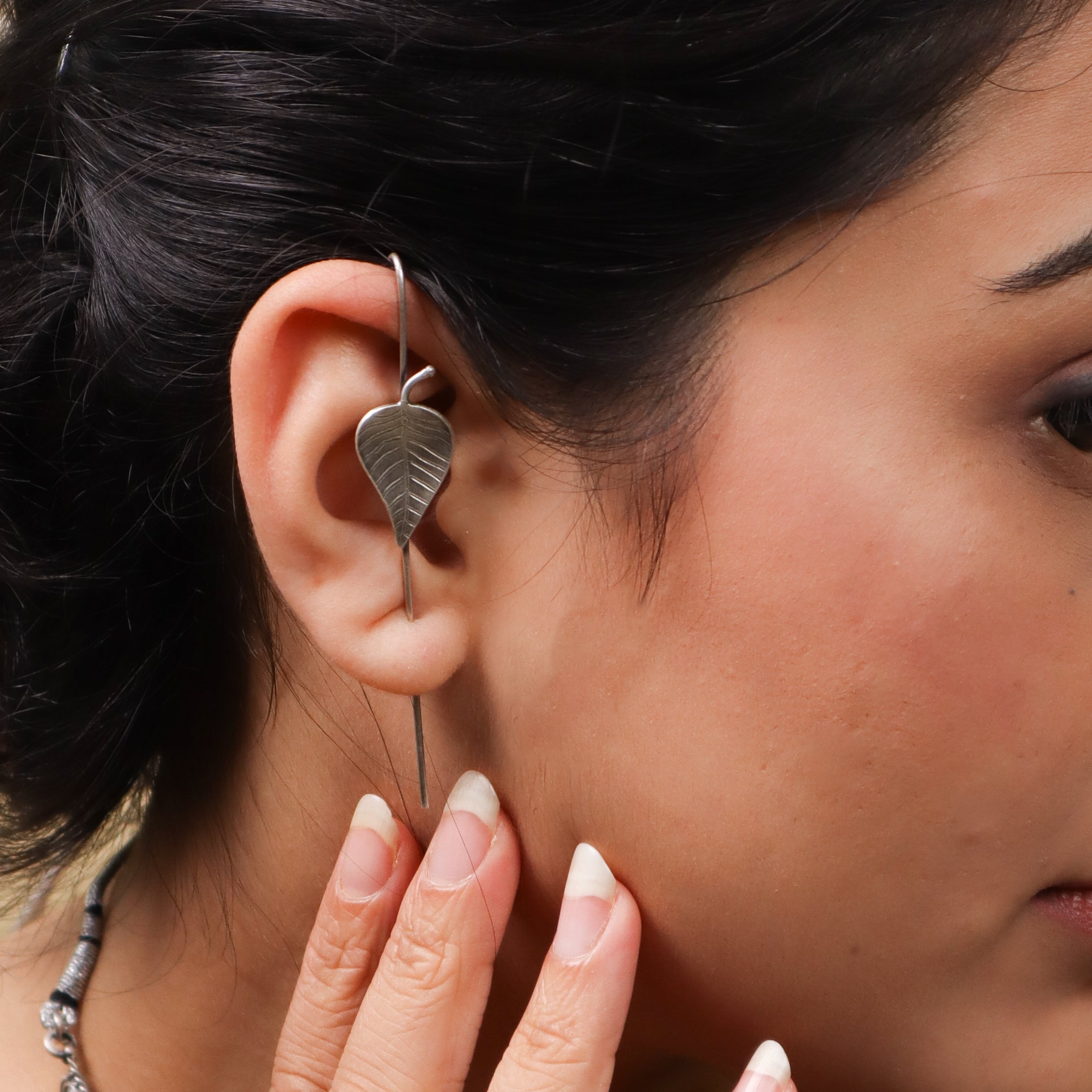 Silver Peepal Motif Single Earcuff