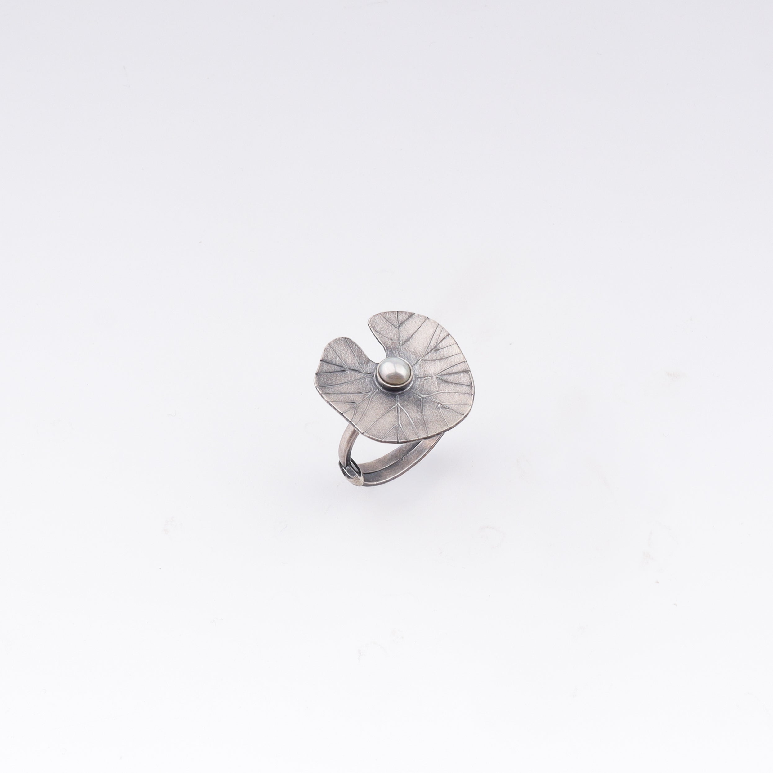 Mini Saroj-Parna Ring (Adjustable)