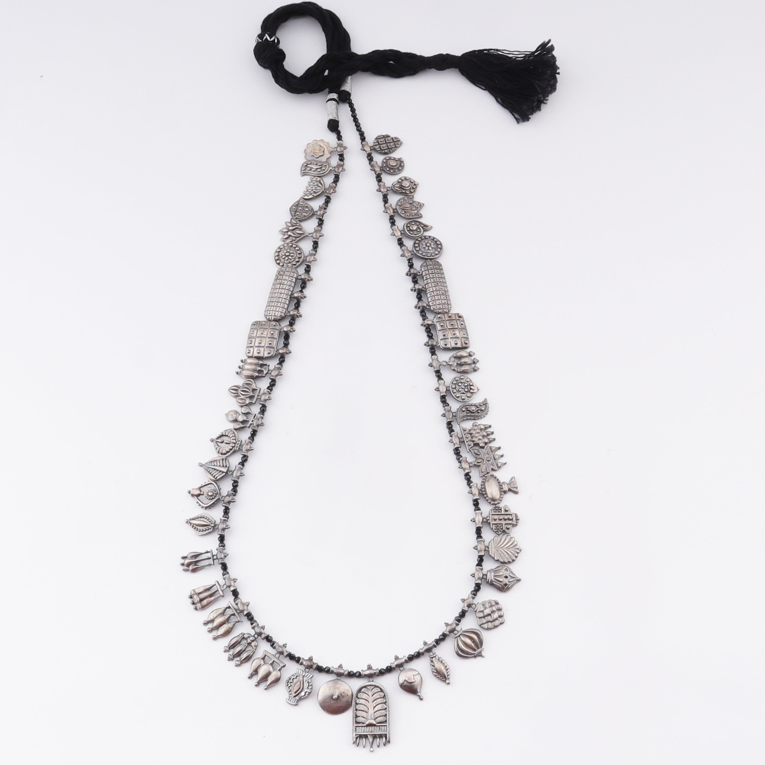 The Aadyaa Saaj (Oxidized Silver, Black spinel) Short | 92.5 Silver