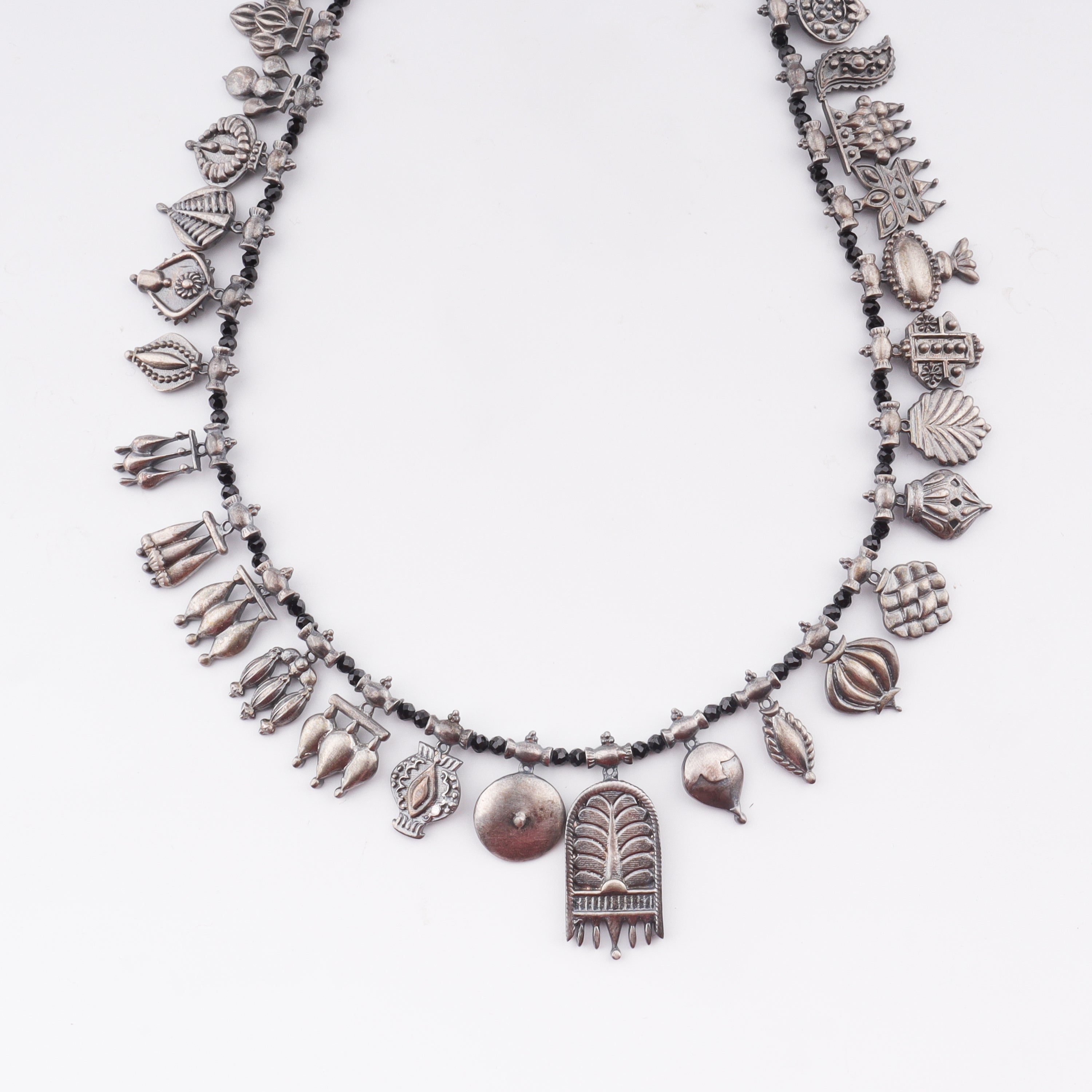 The Aadyaa Saaj (Oxidized Silver, Black spinel) Short | 92.5 Silver