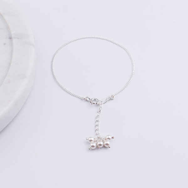 Pearl Chain Bracelet with Pearl Bunch