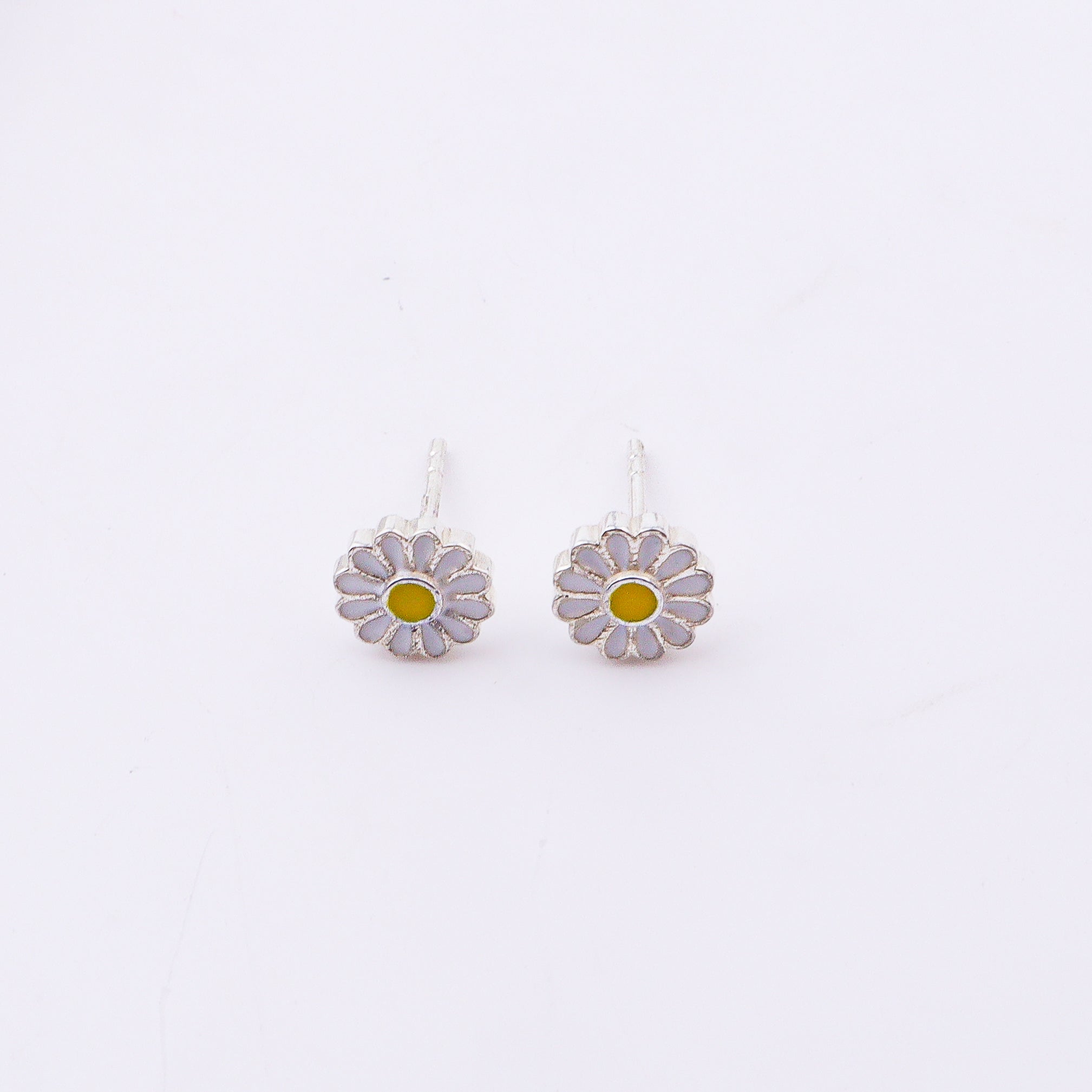 Daisy Flower Enamel Studs
