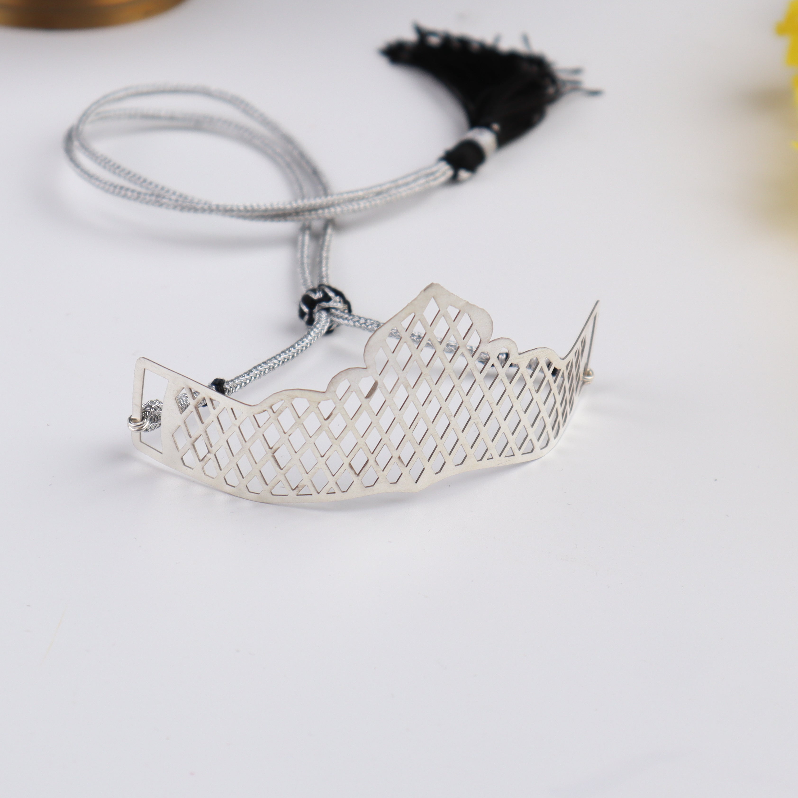 Silver Mesh Filigree Mukut