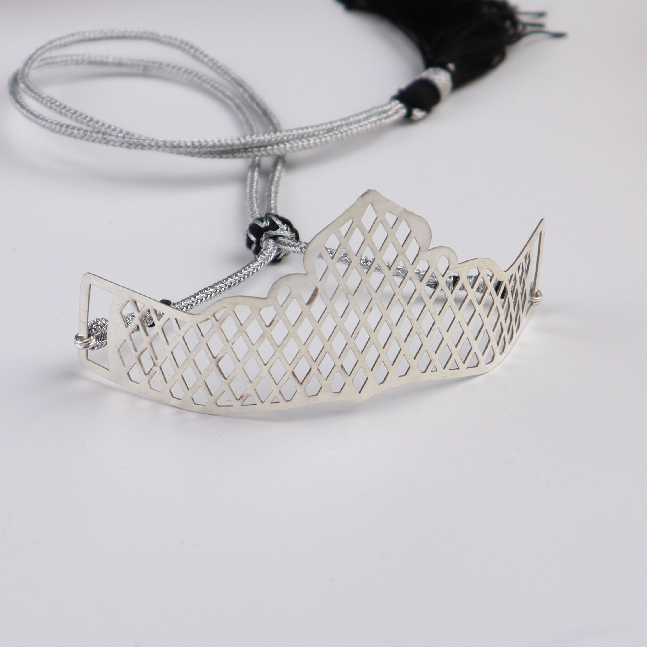 Silver Mesh Filigree Mukut