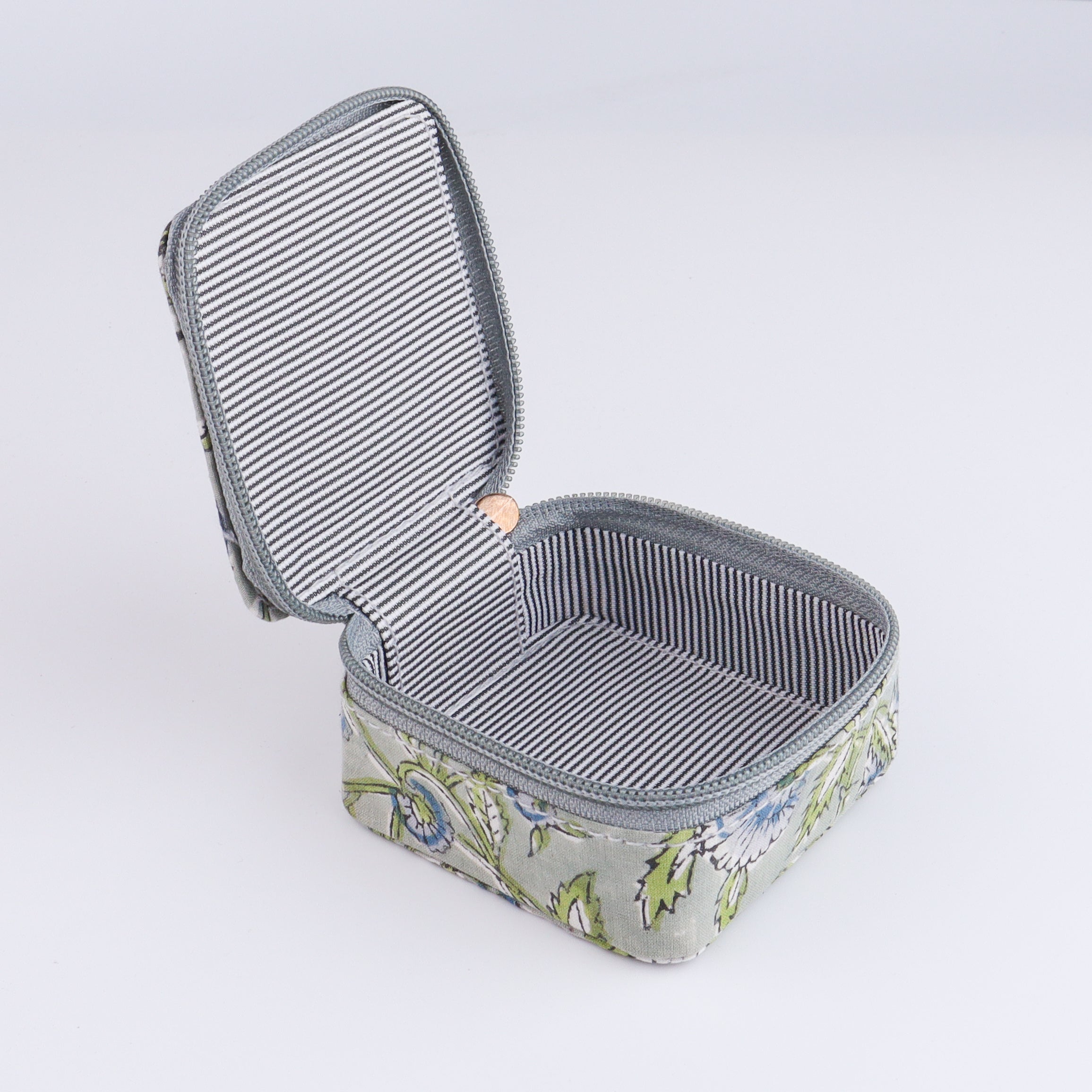 Premium Fabric Jewellery Pouch (Travelling)