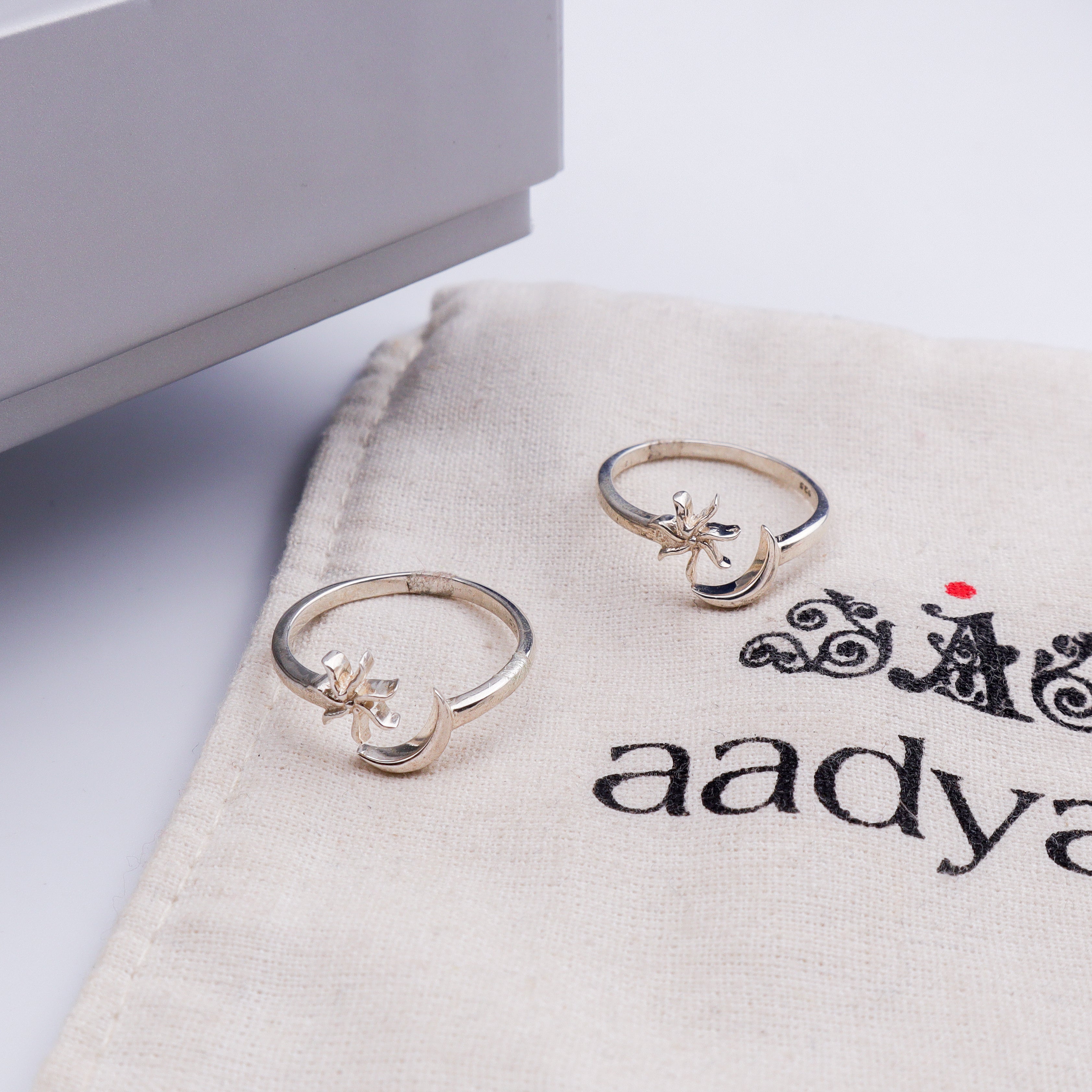 Silver Sun & Moon Motif Toe Ring
