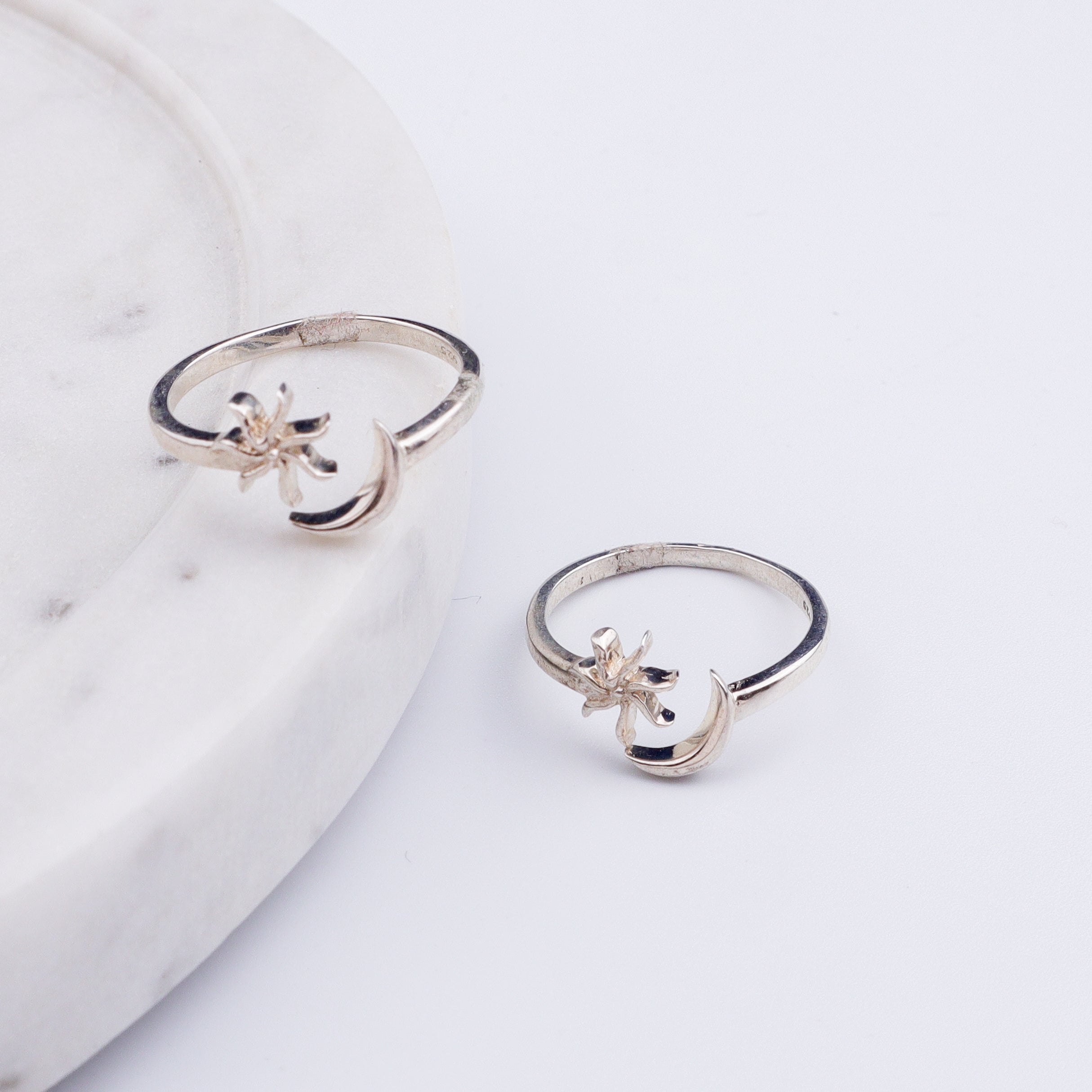 Silver Sun & Moon Motif Toe Ring