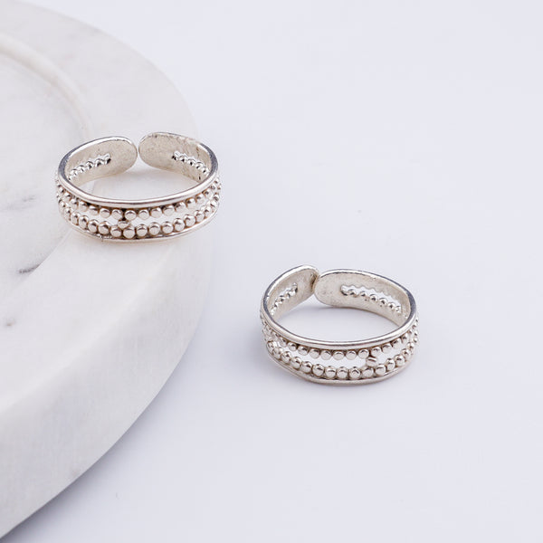 Silver Shiny Dotted Toe Ring