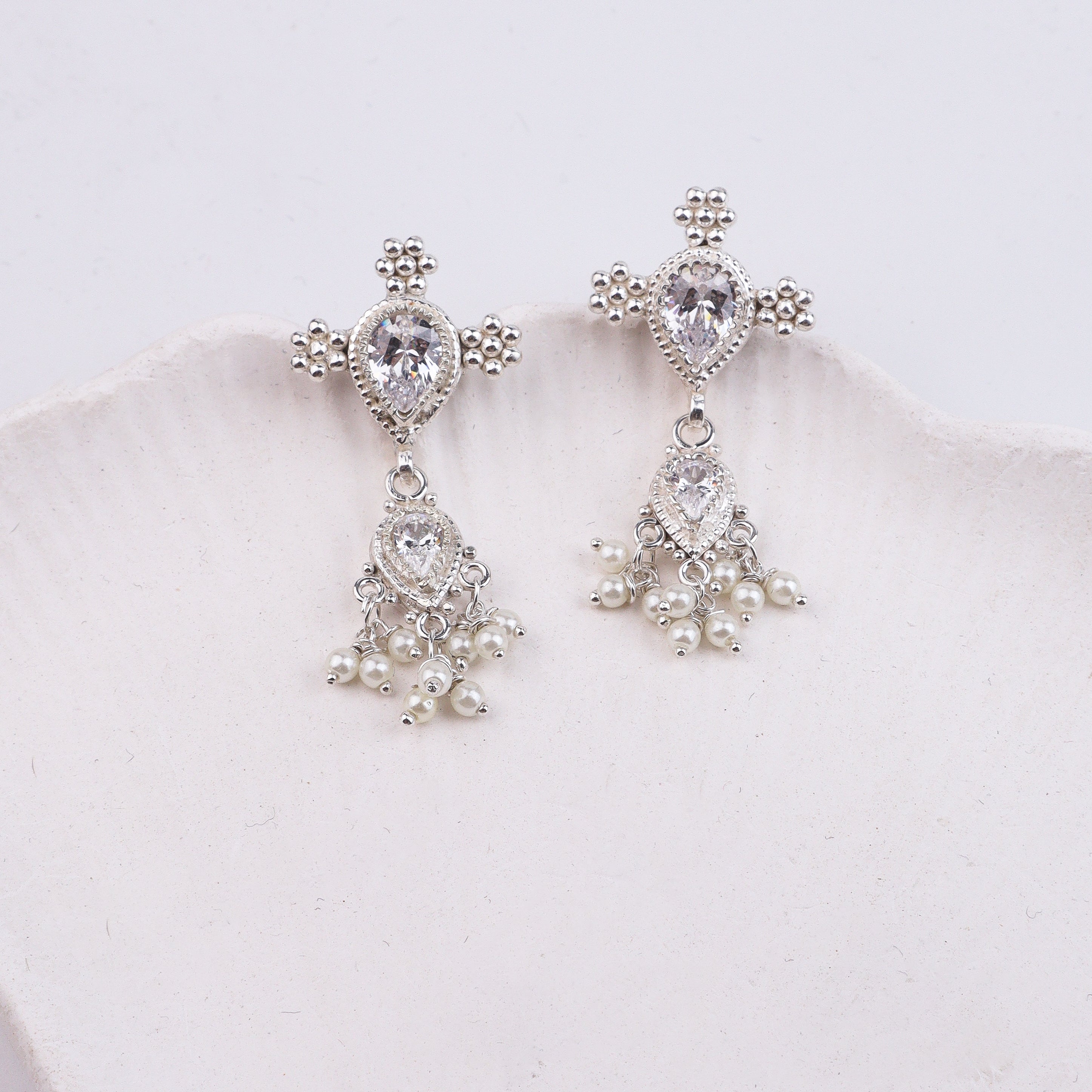 Kudi Tanmani Earrings