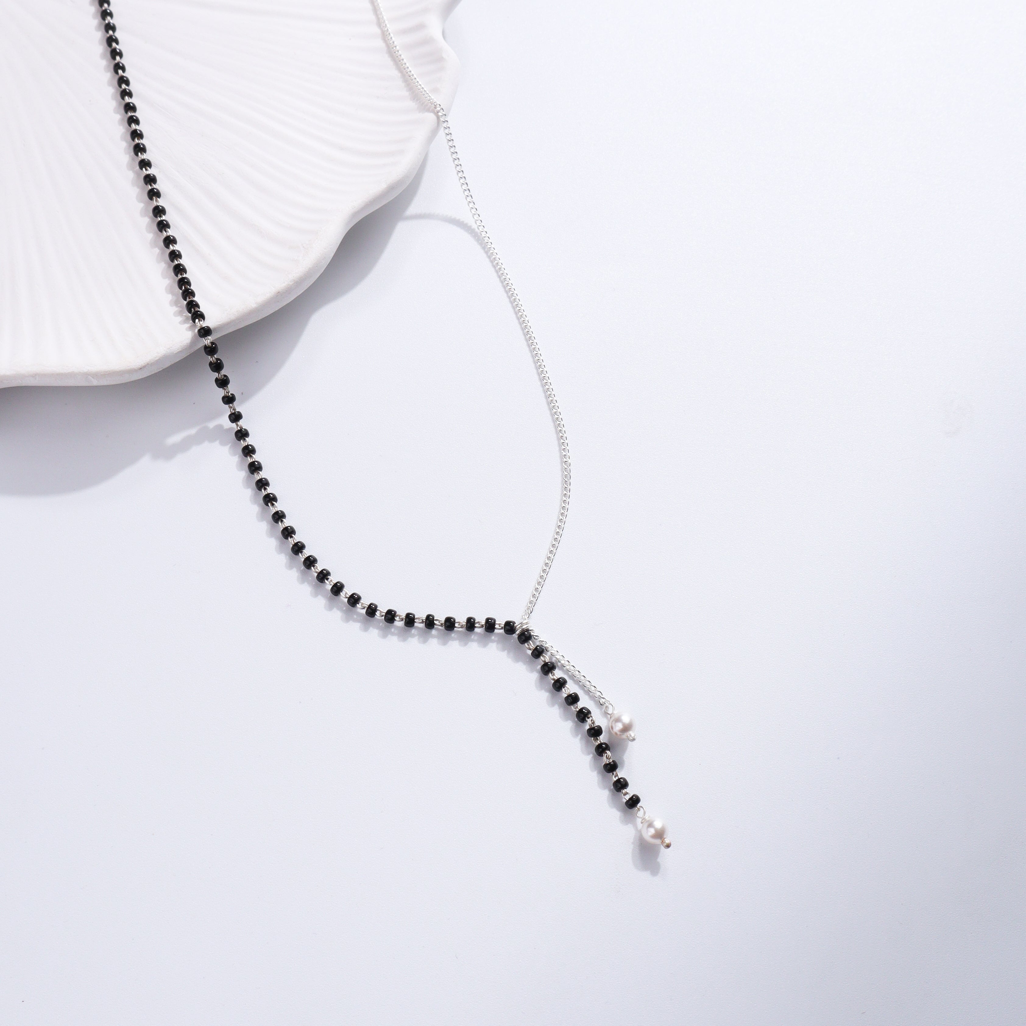Silver and pearl necklace
