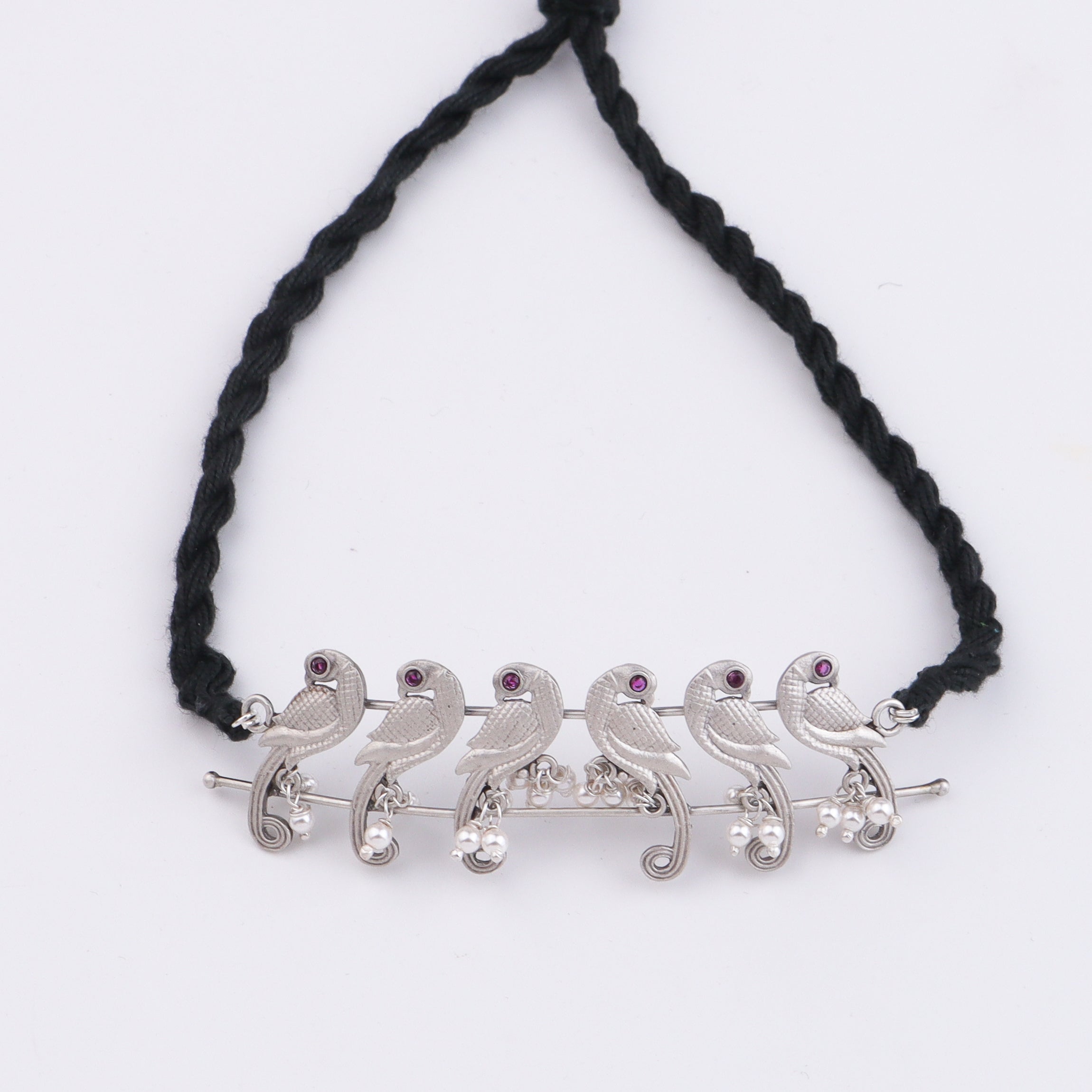 Parrot choker with pearls
