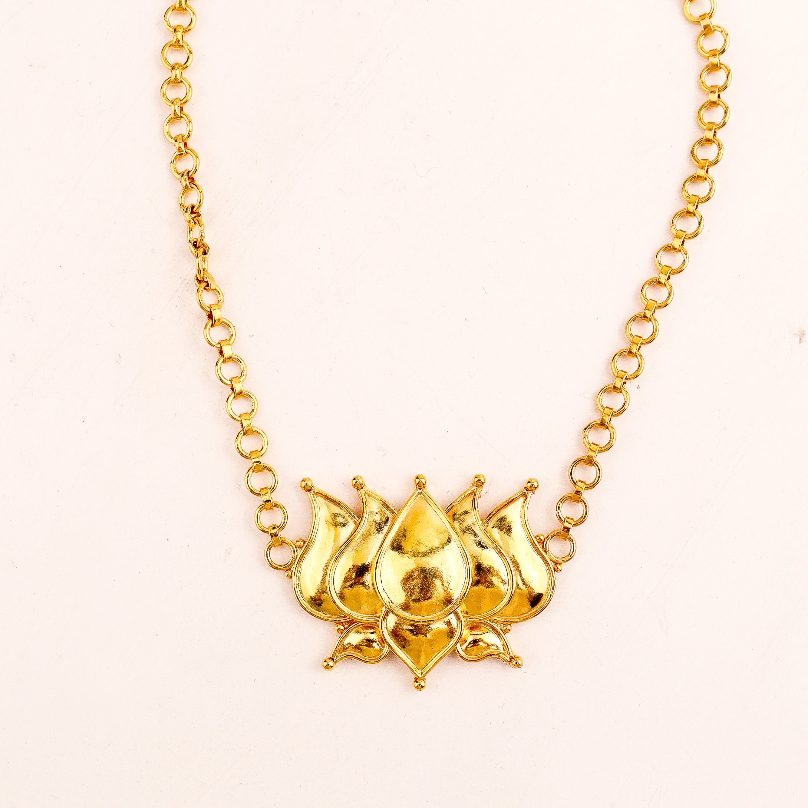 Lotus Armband | 22k Gold Plated