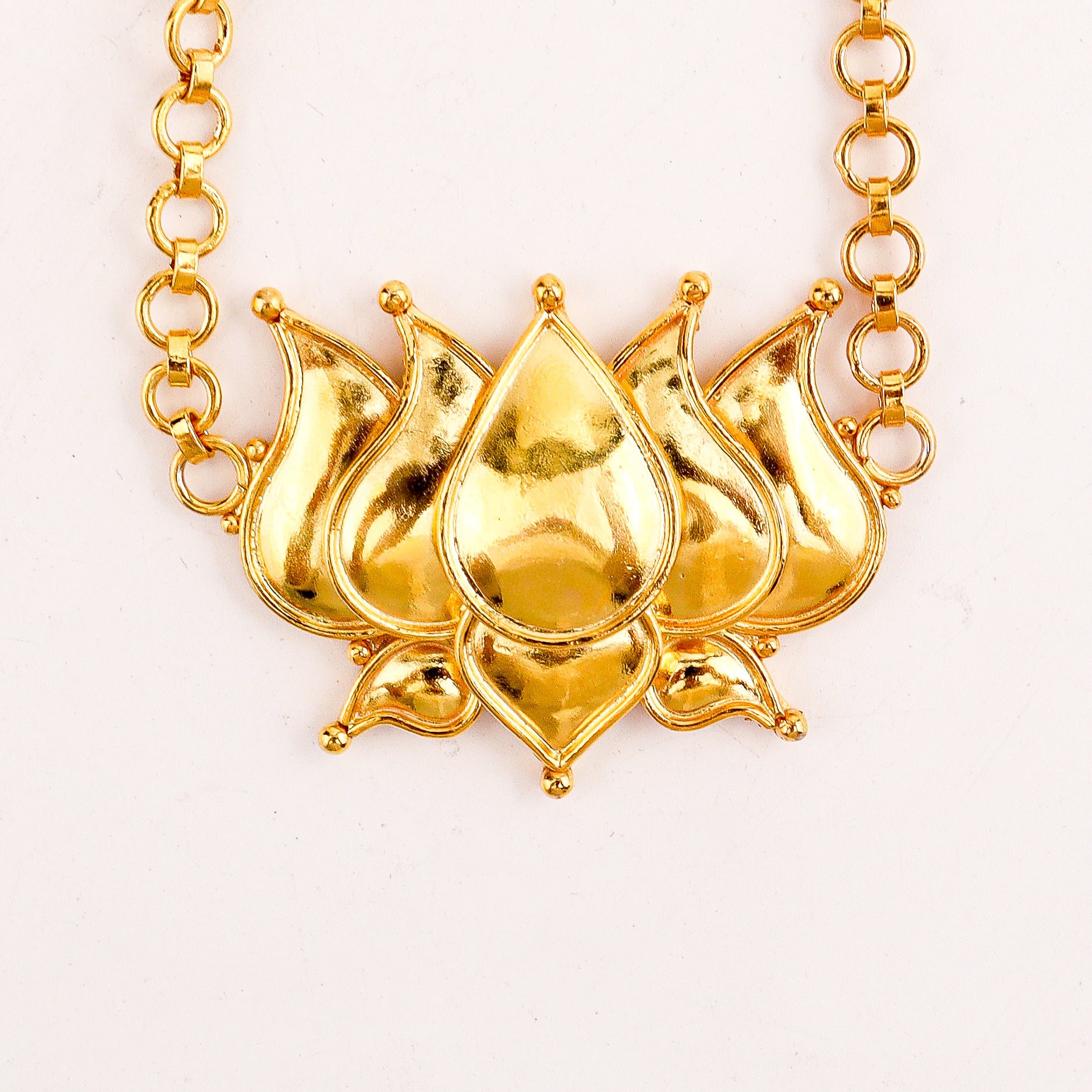 Lotus Armband | 22k Gold Plated
