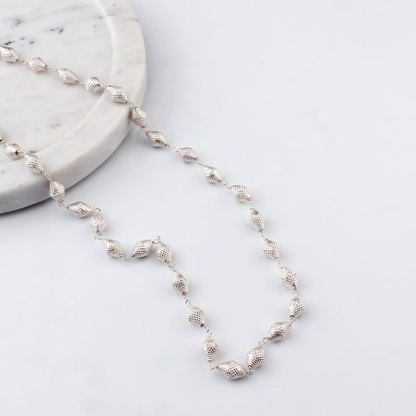 Silver Textured Dholki Bead Ganthan Necklace