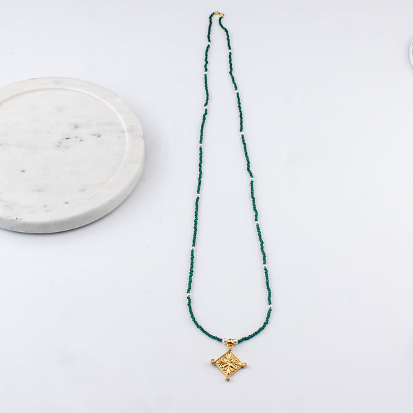 Filigree Galaxy Necklace with Green Onyx & Pearls | 22K Gold-Plated