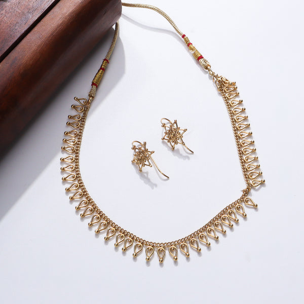 Gold-plated silver jewelry set with drop motifs