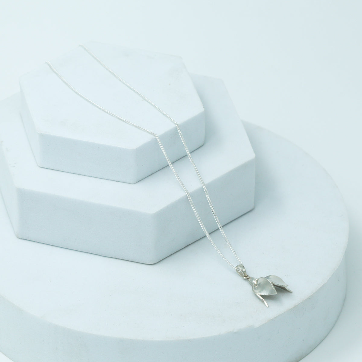 Summer Snowflake Silver Necklace