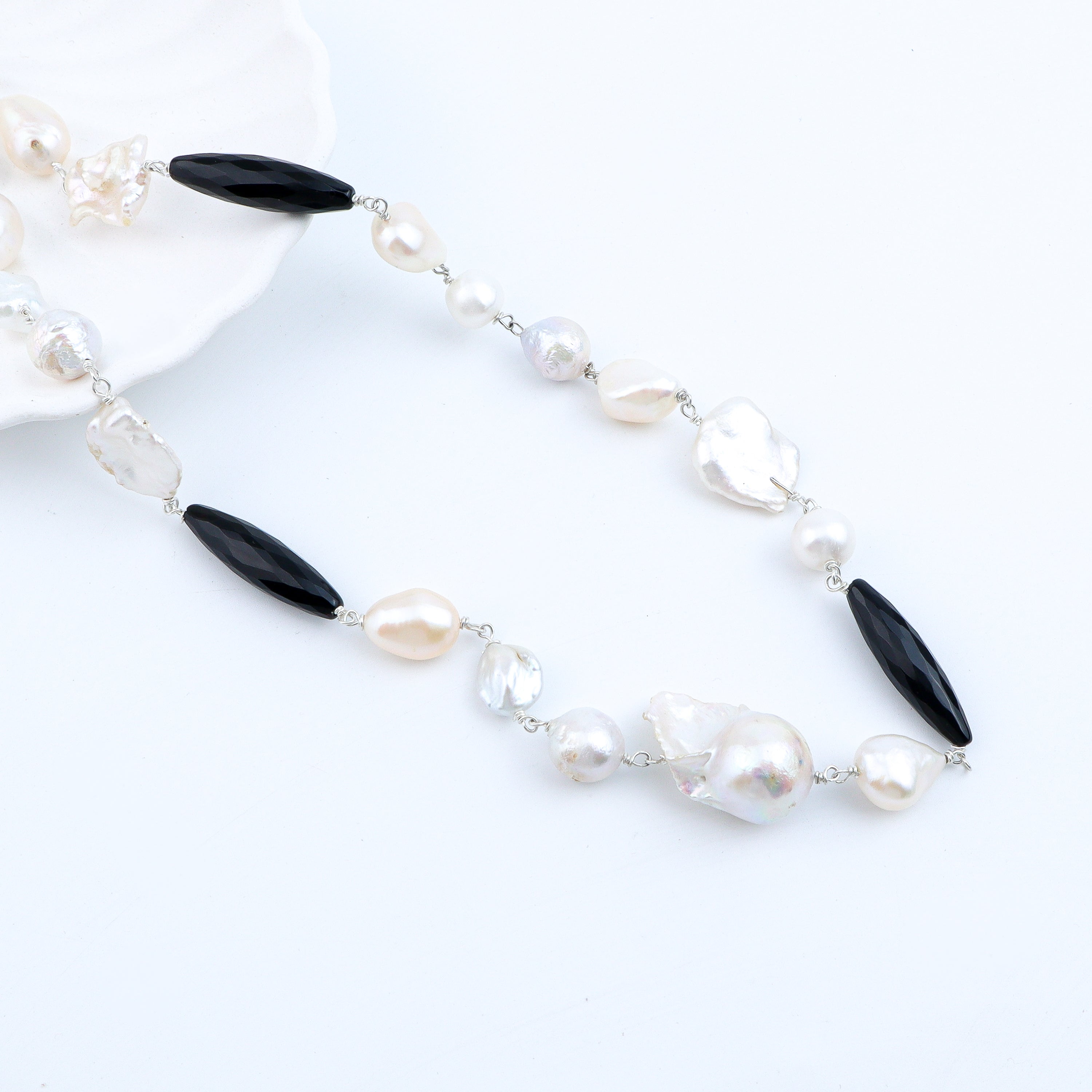 Pearl Ganthan Necklace with Semiprecious Stones