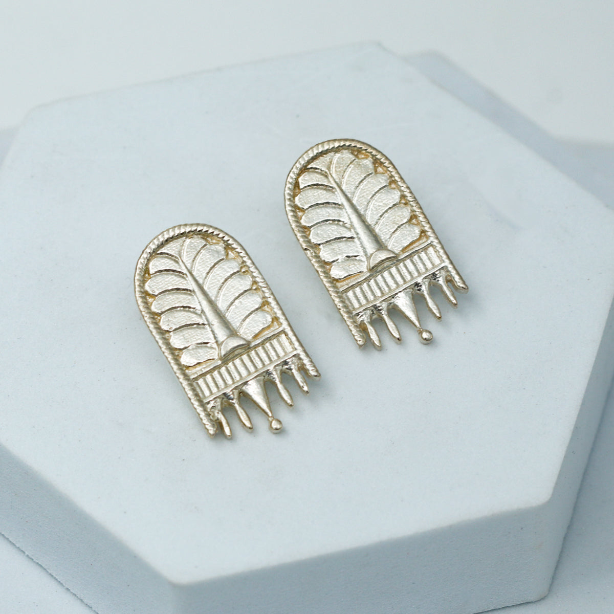 Silver Saaj Motif Earring in sterling silver jewelry for ethnic or contemporary style