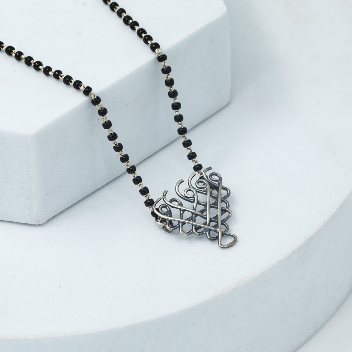 Minimal silver Saraswati mangalsutra design