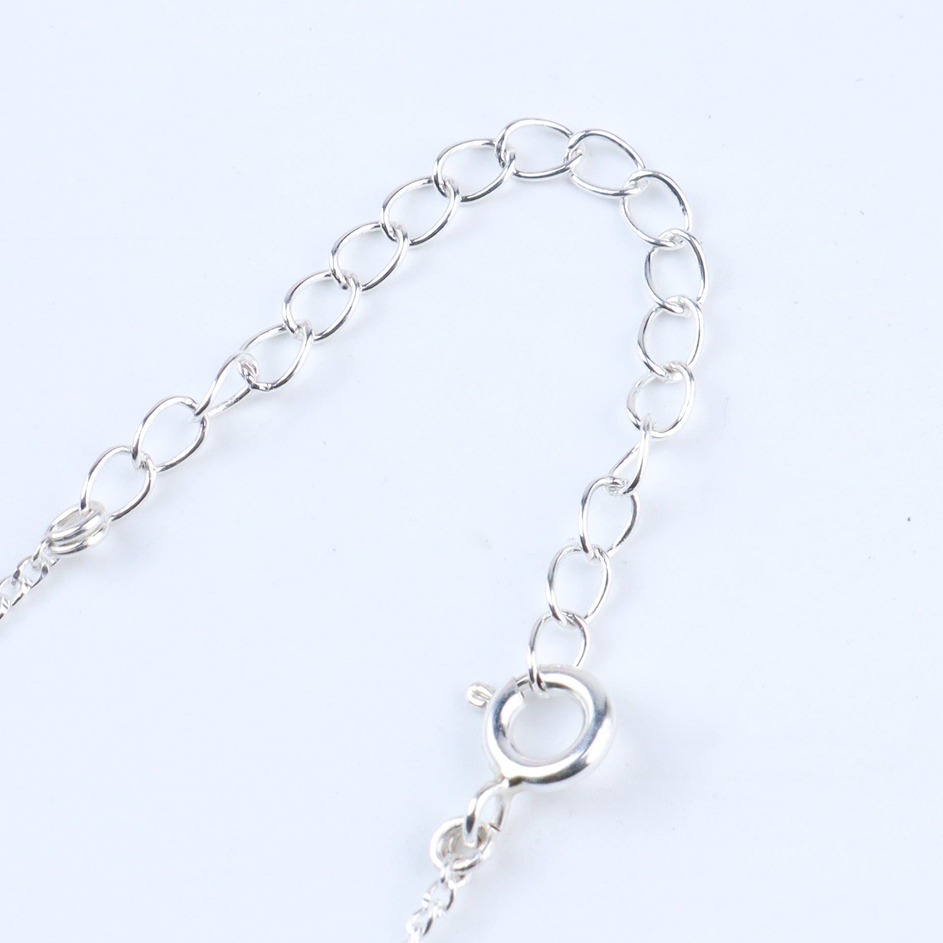 Four Flower Pendant Necklace