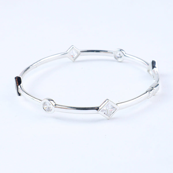 Woman styling Silver CZ Openable Bangle with ethnic outfit