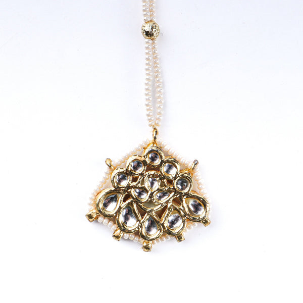 Close-up of 22K gold-plated fashion maang tika showcasing intricate detailing, fine craftsmanship, and rich 22K gold plating
