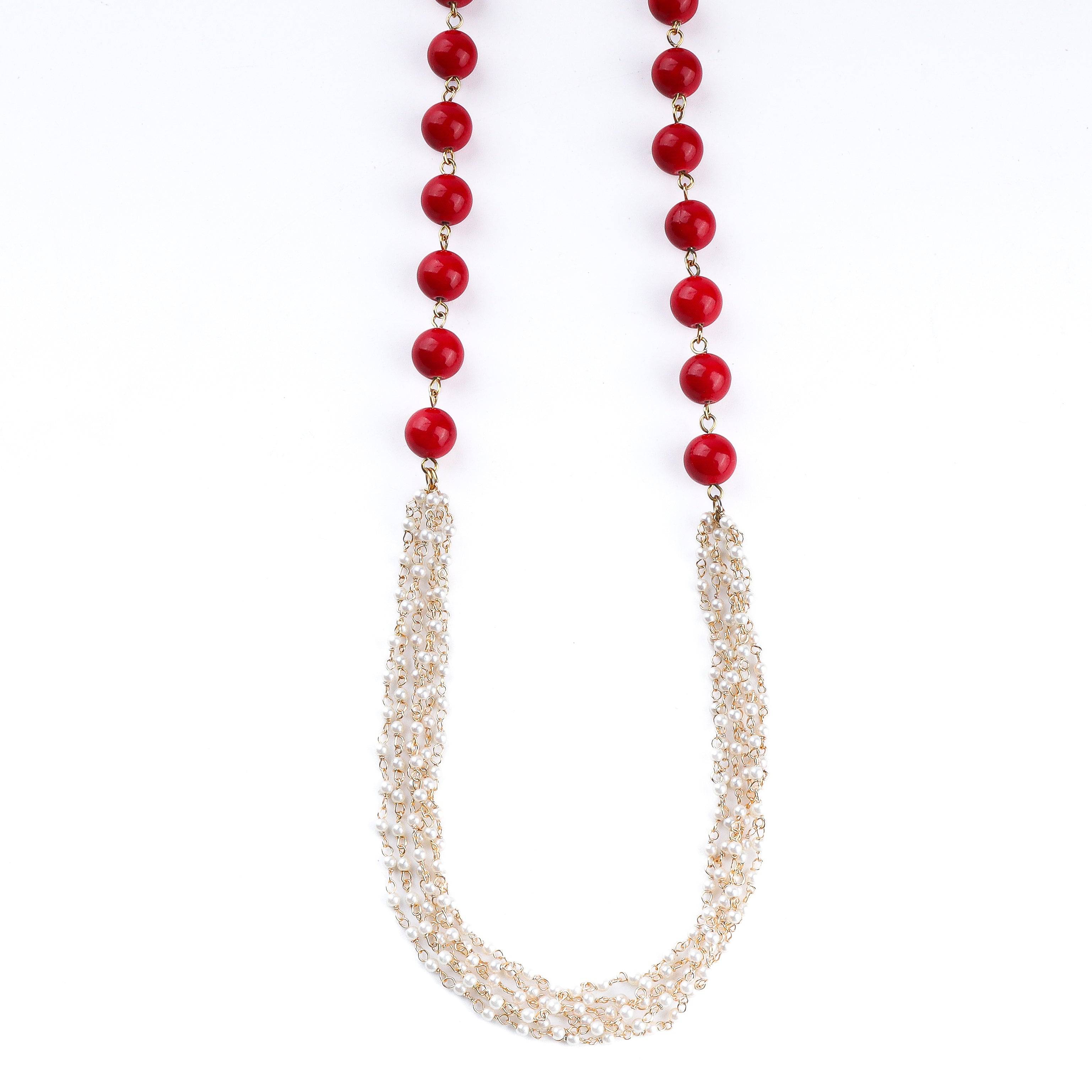 Model wearing 22K gold-plated fashion necklace for a sophisticated and elegant jewellery look
