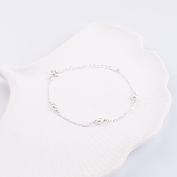 White Pearl Silver Chain Bracelet (Project Handmade)