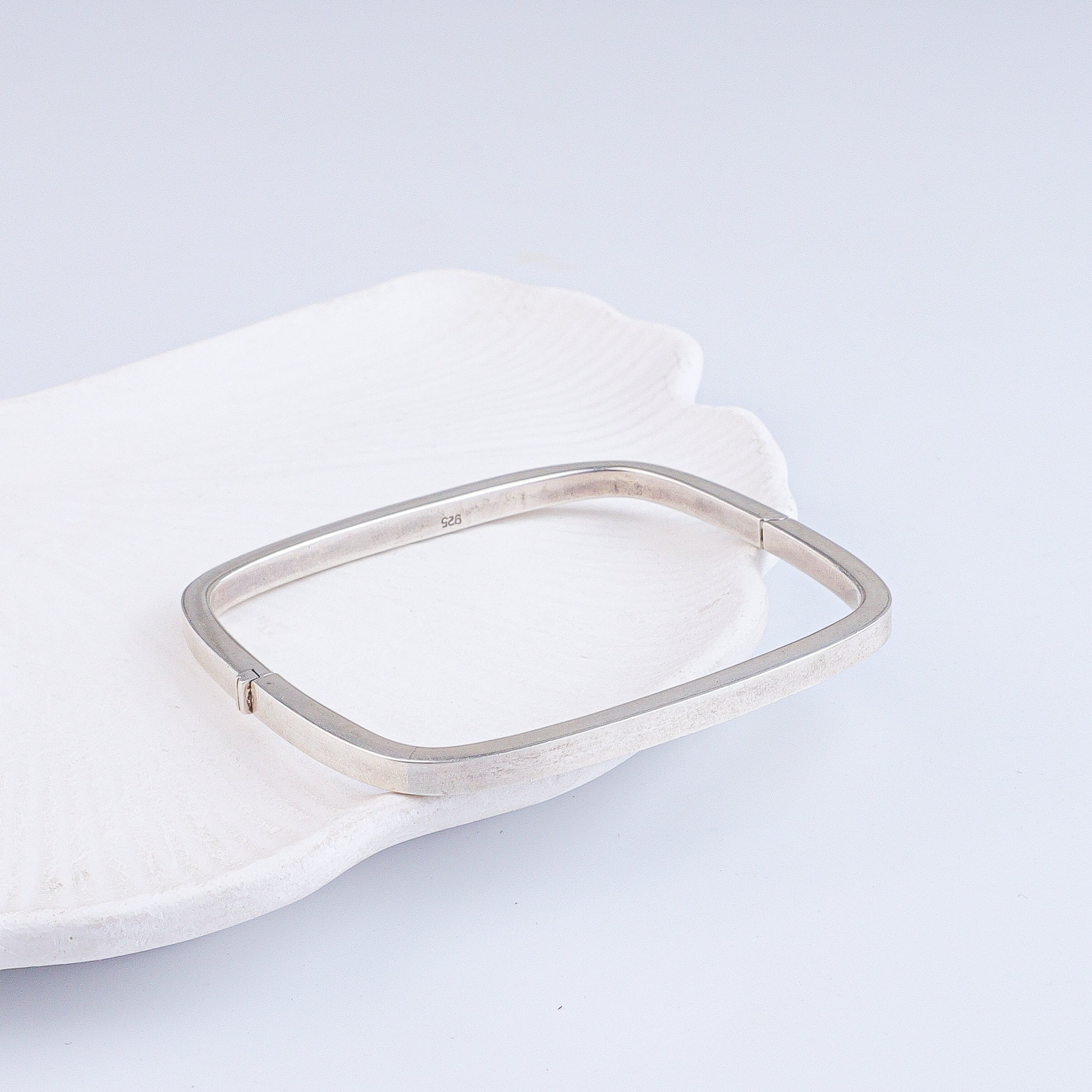 Antique Silver Bangle (Single)