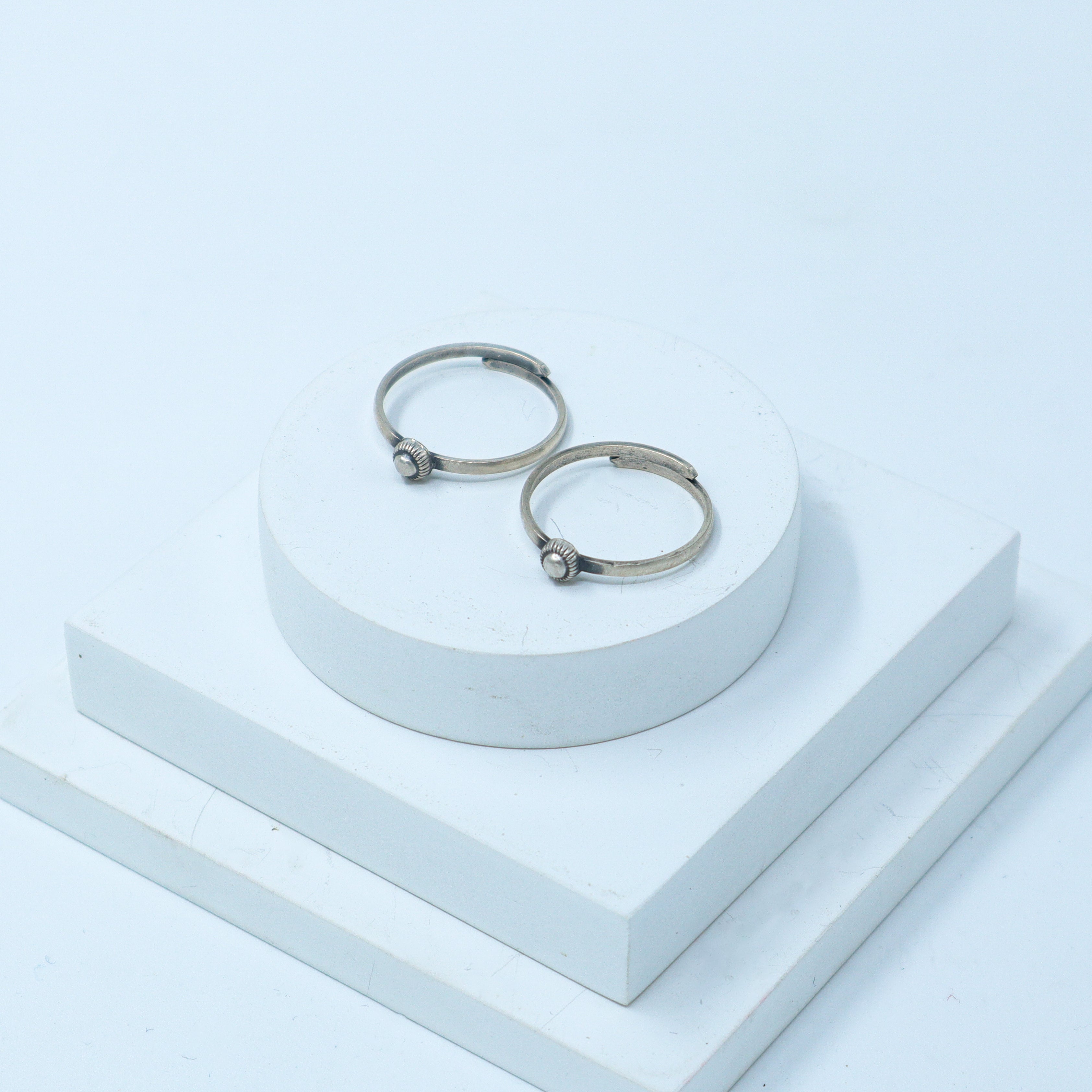 Silver Adjustable Toe ring (Textured Dome)