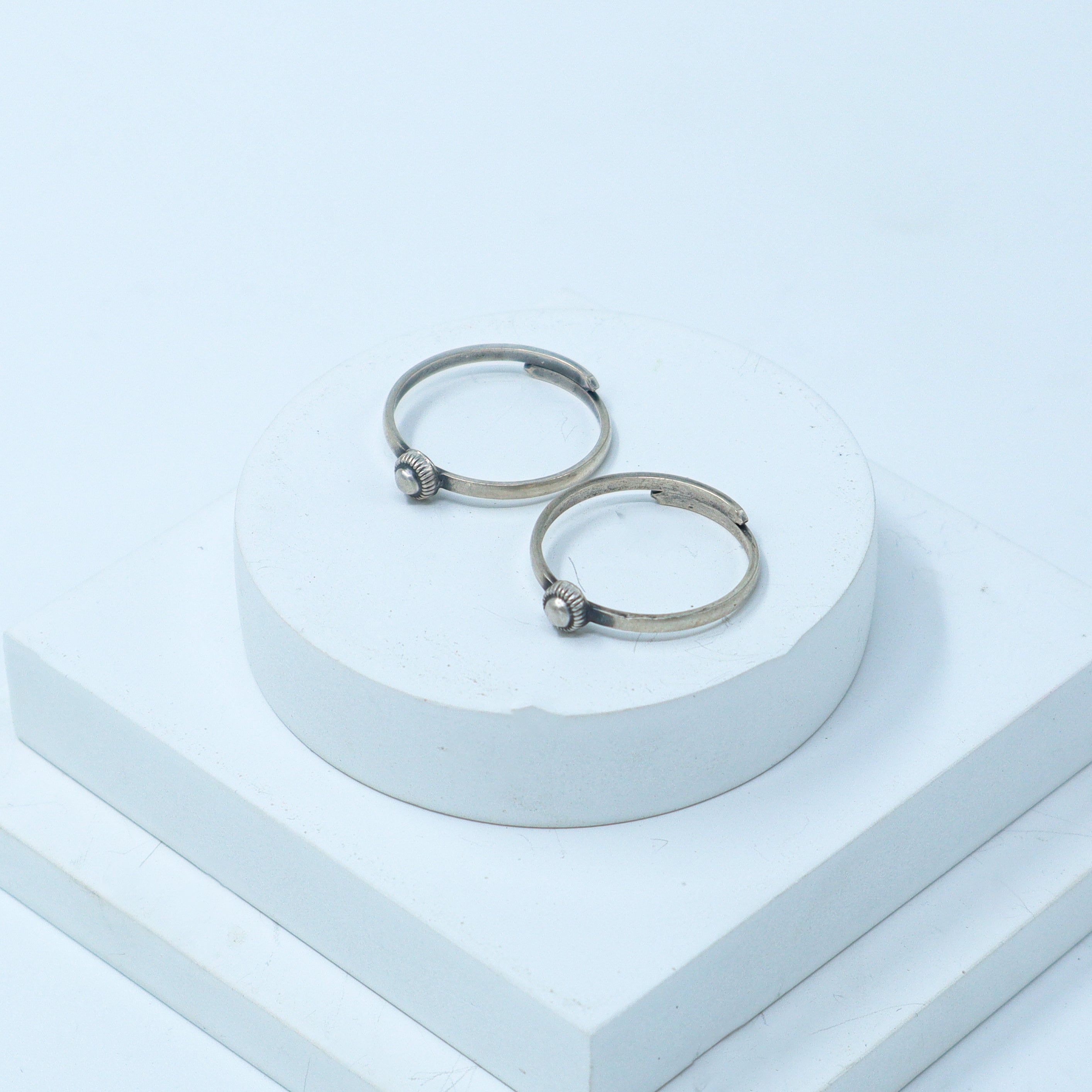 Silver Adjustable Toe ring (Textured Dome)