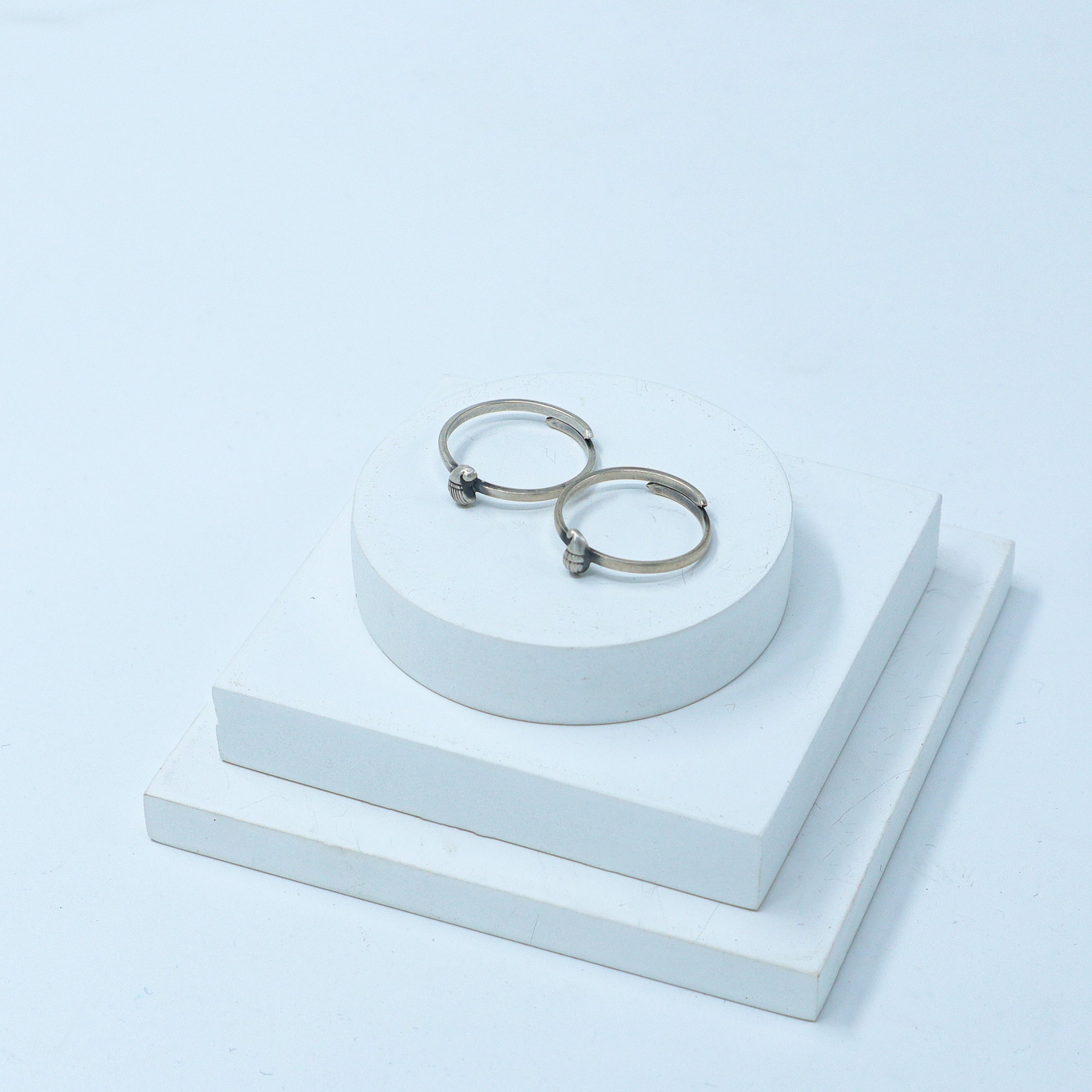 Tiny silver Adjustable Toe ring (Koyari)