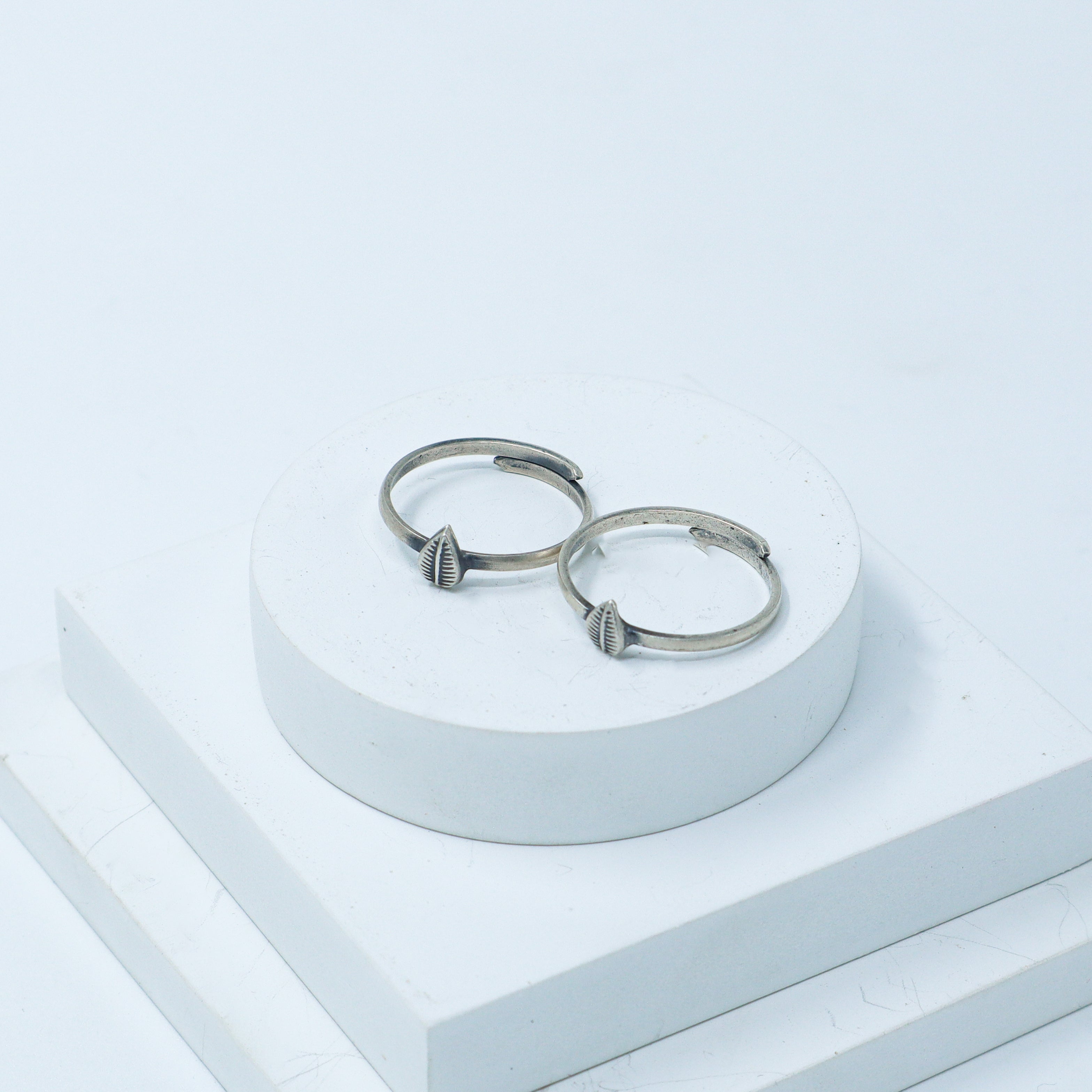 Tiny Silver Adjustable Toe ring (Textured leaf)