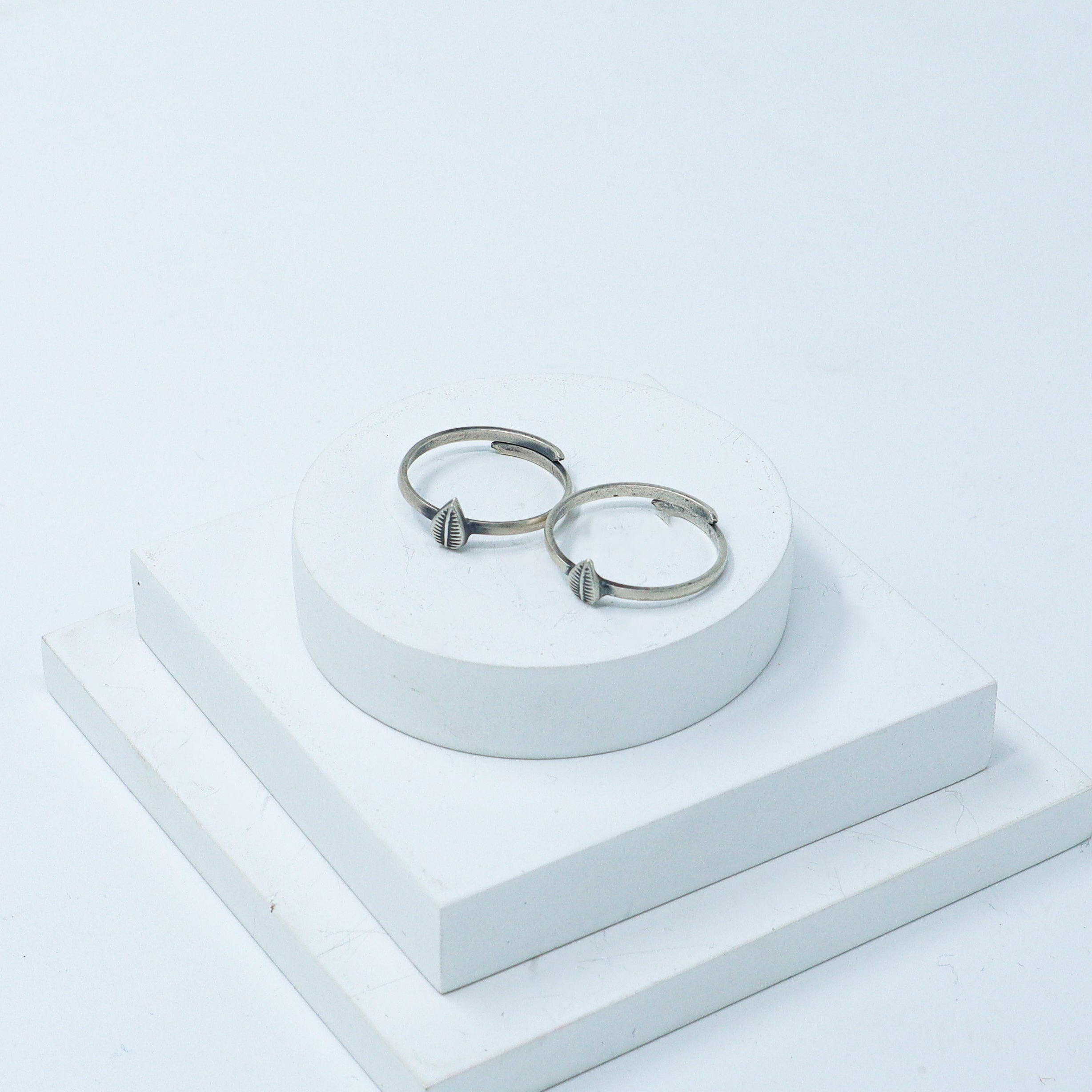 Tiny Silver Adjustable Toe ring (Textured leaf)