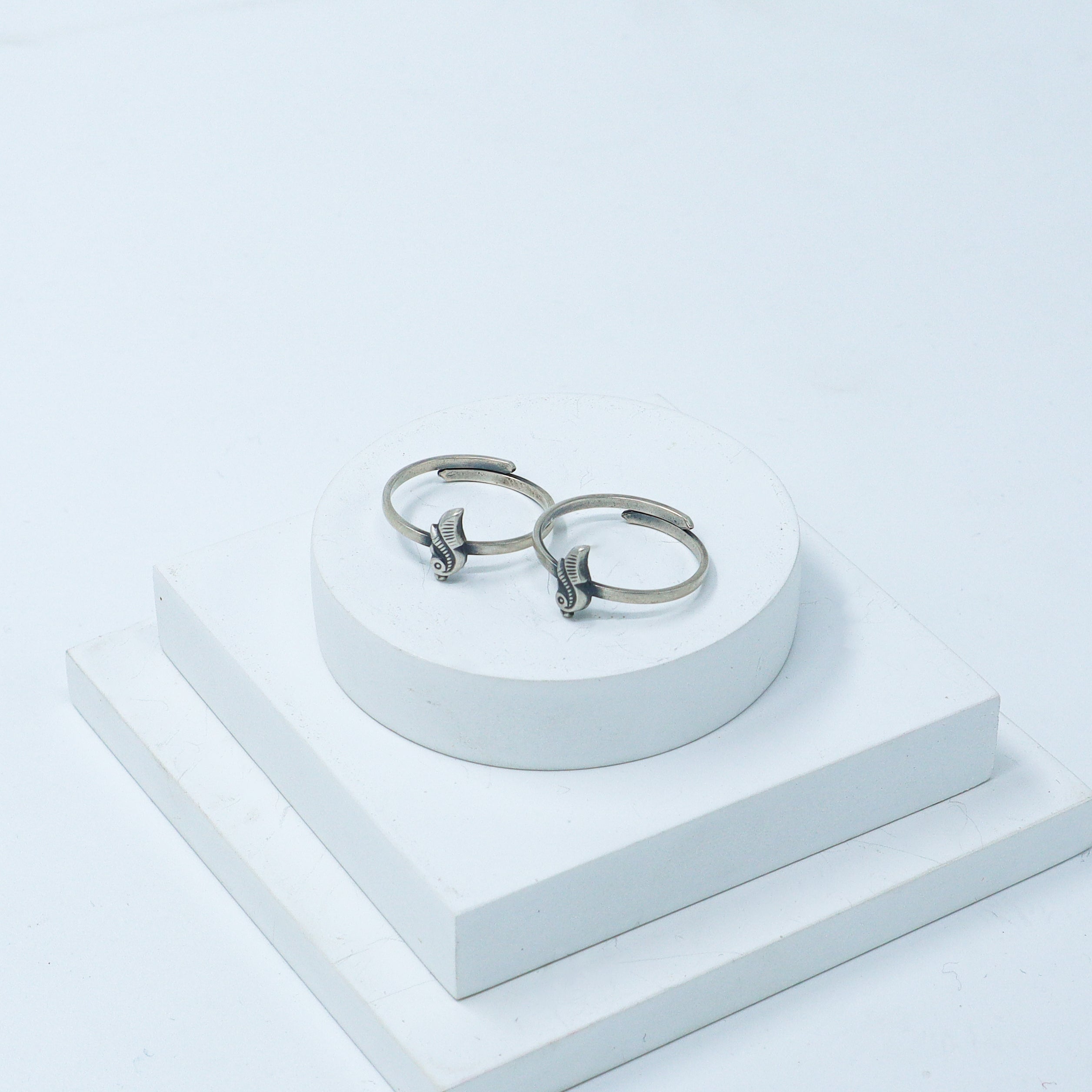 Silver Adjustable Toe ring (Peacock)