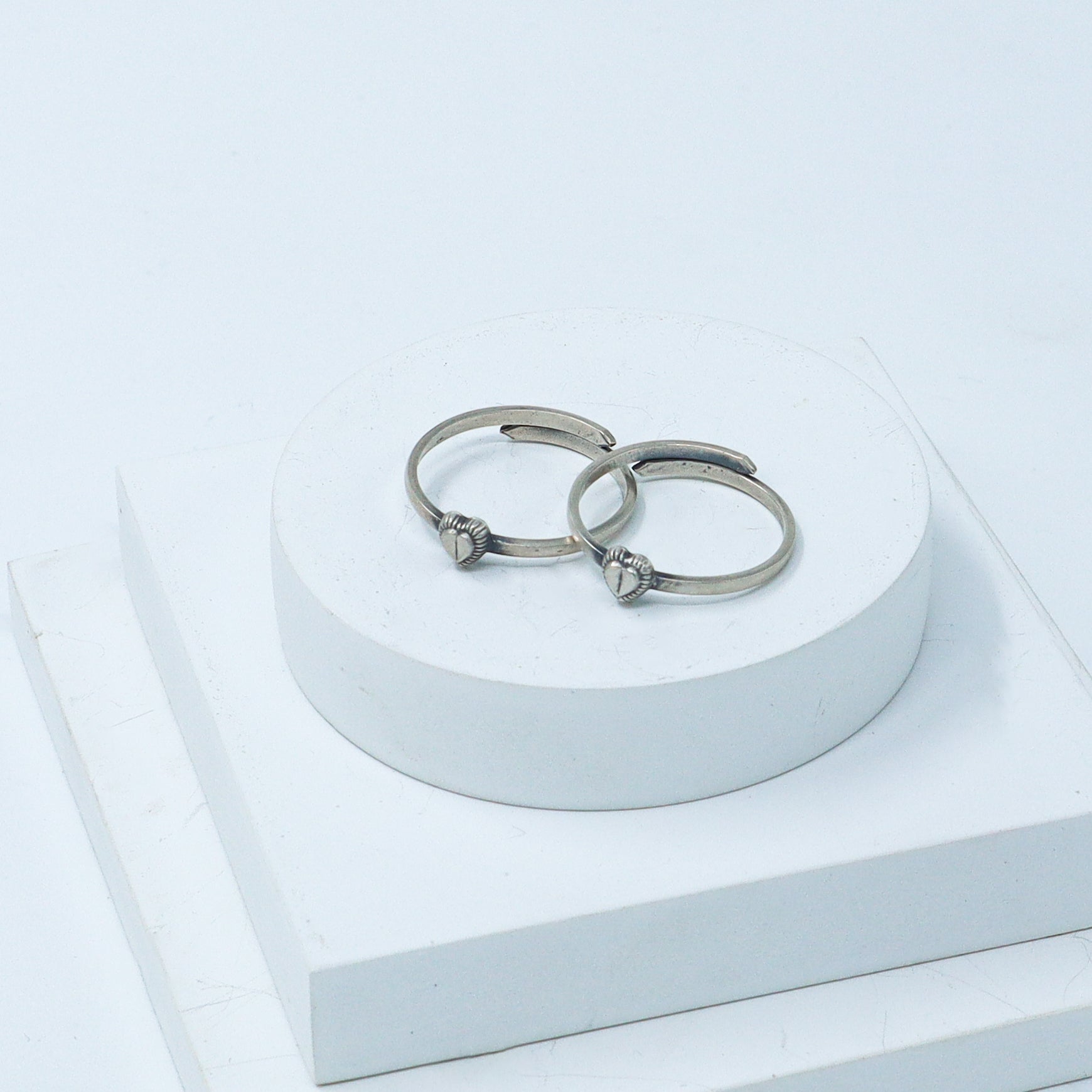 Tiny Silver Adjustable Toe ring (Double Heart)