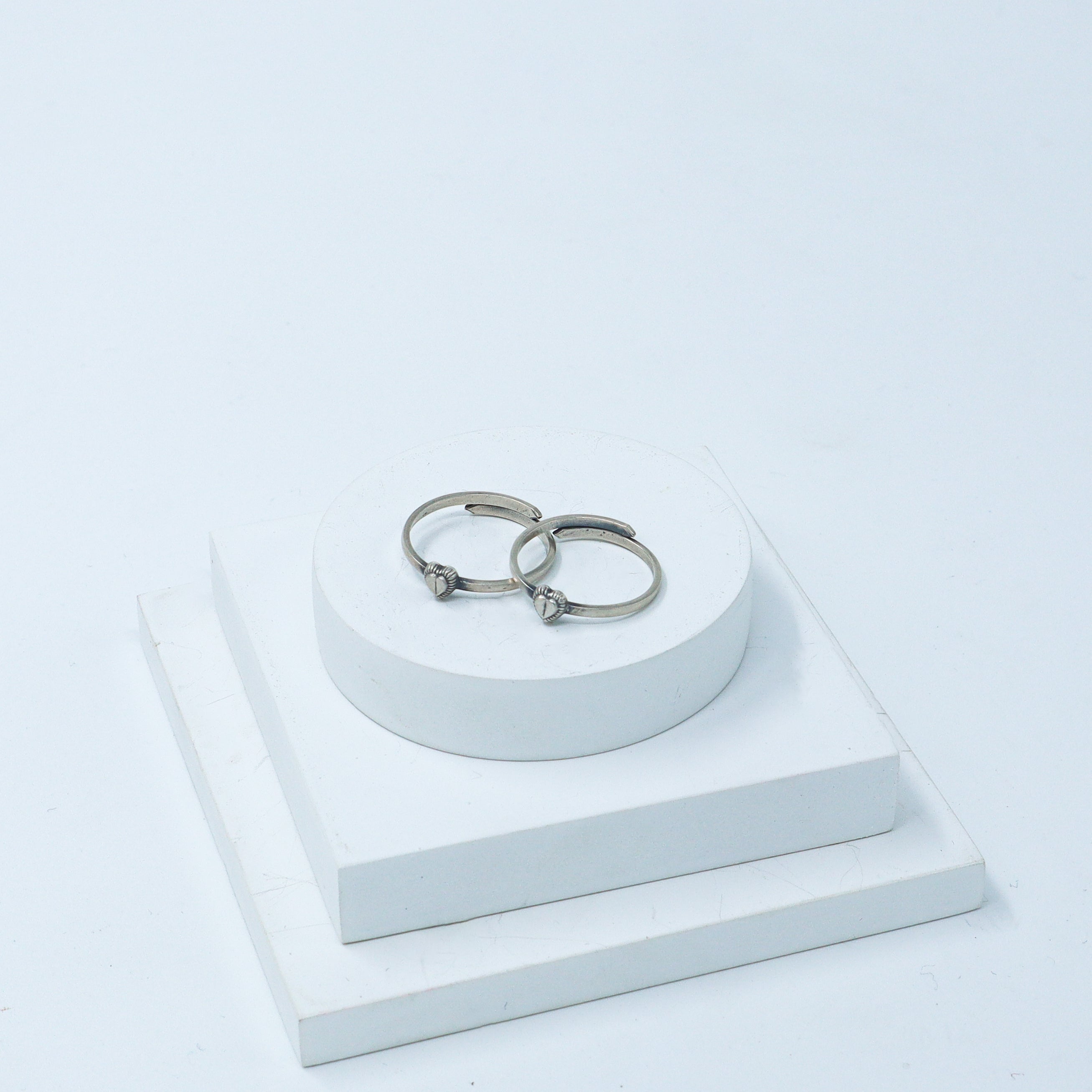 Tiny Silver Adjustable Toe ring (Double Heart)