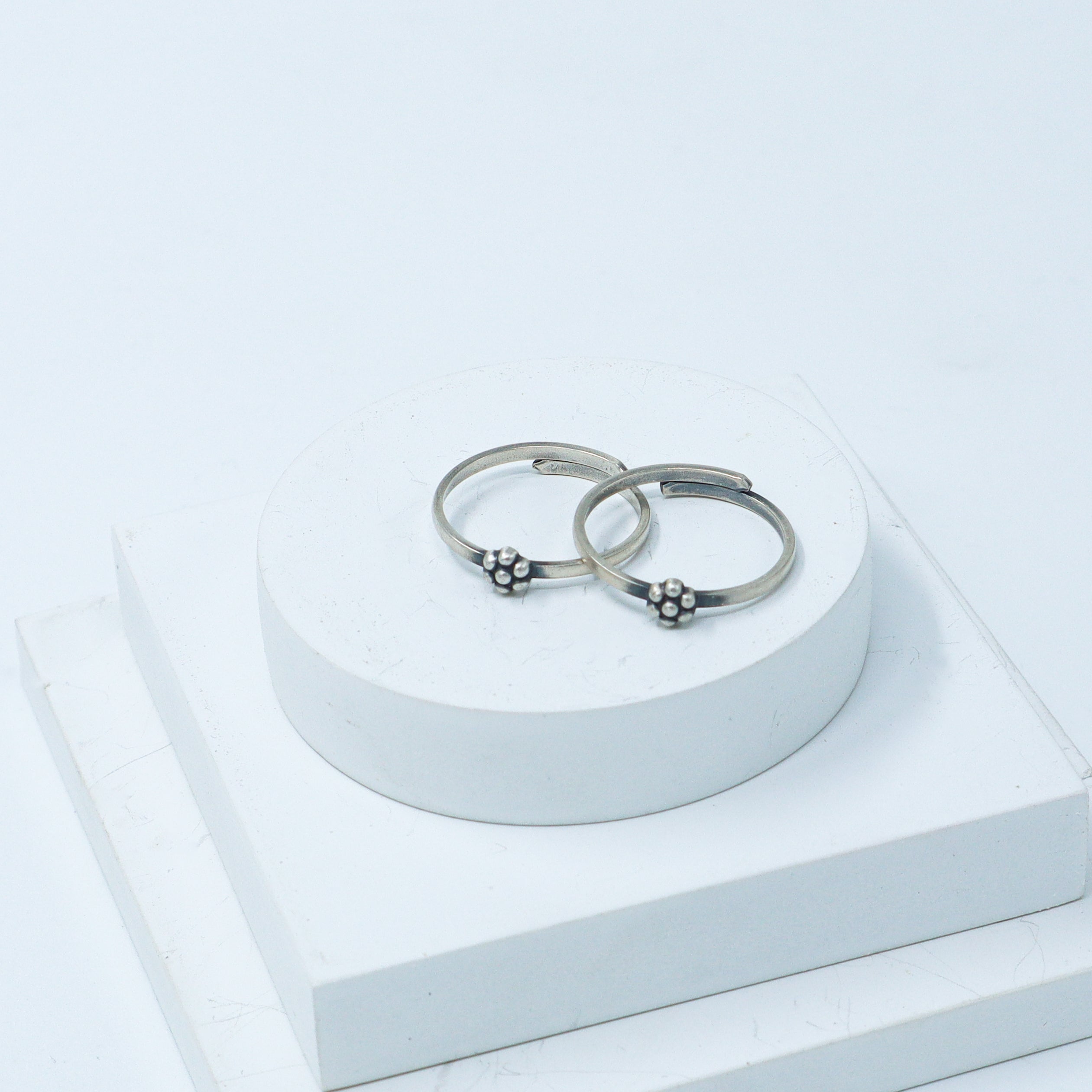 Tiny Silver Adjustable Toe ring (Kudi)
