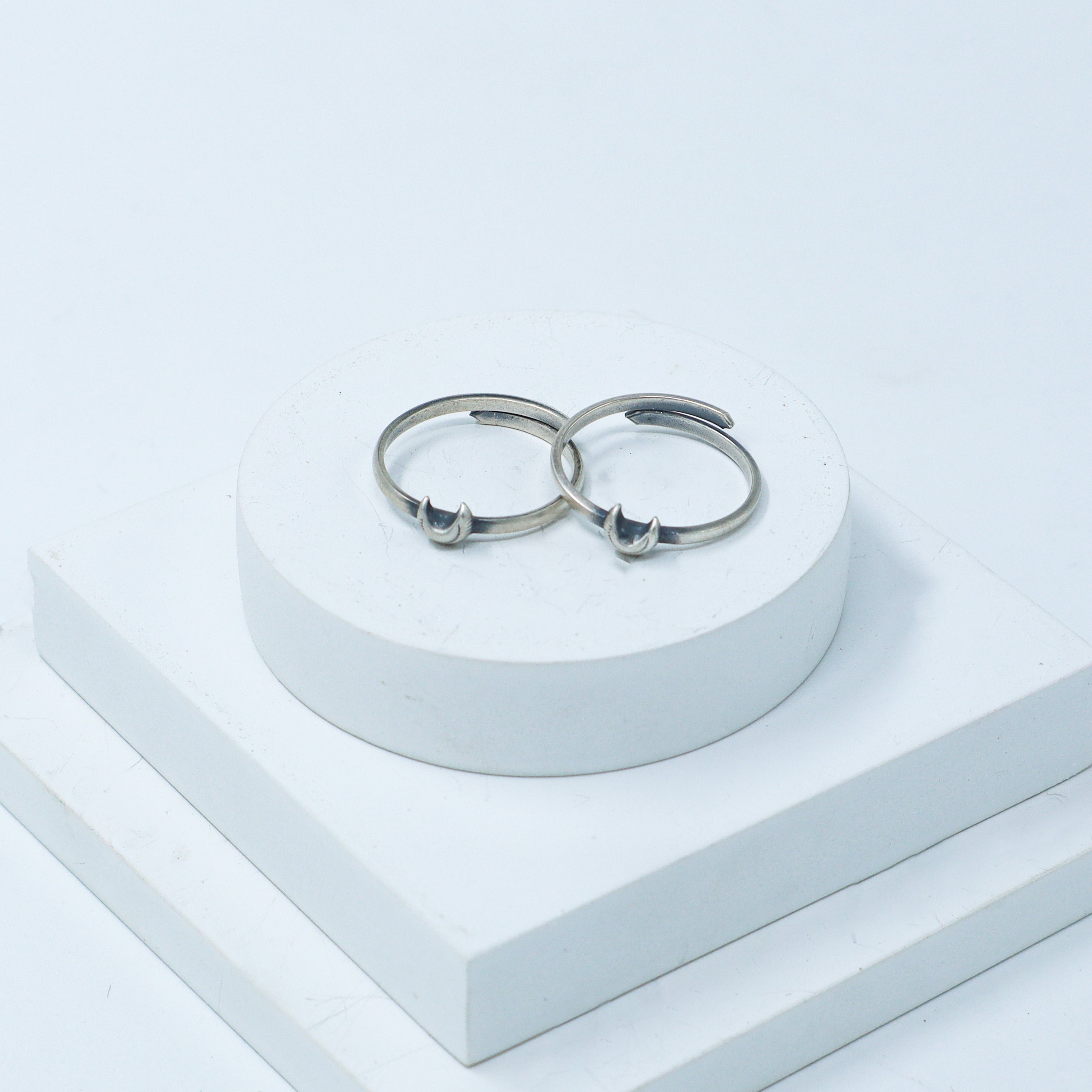 Tiny Silver Adjustable Toe ring (Chandra)