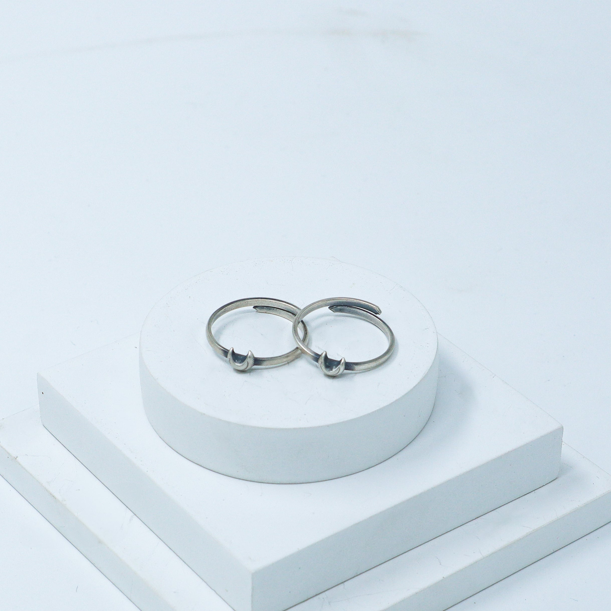 Tiny Silver Adjustable Toe ring (Chandra)