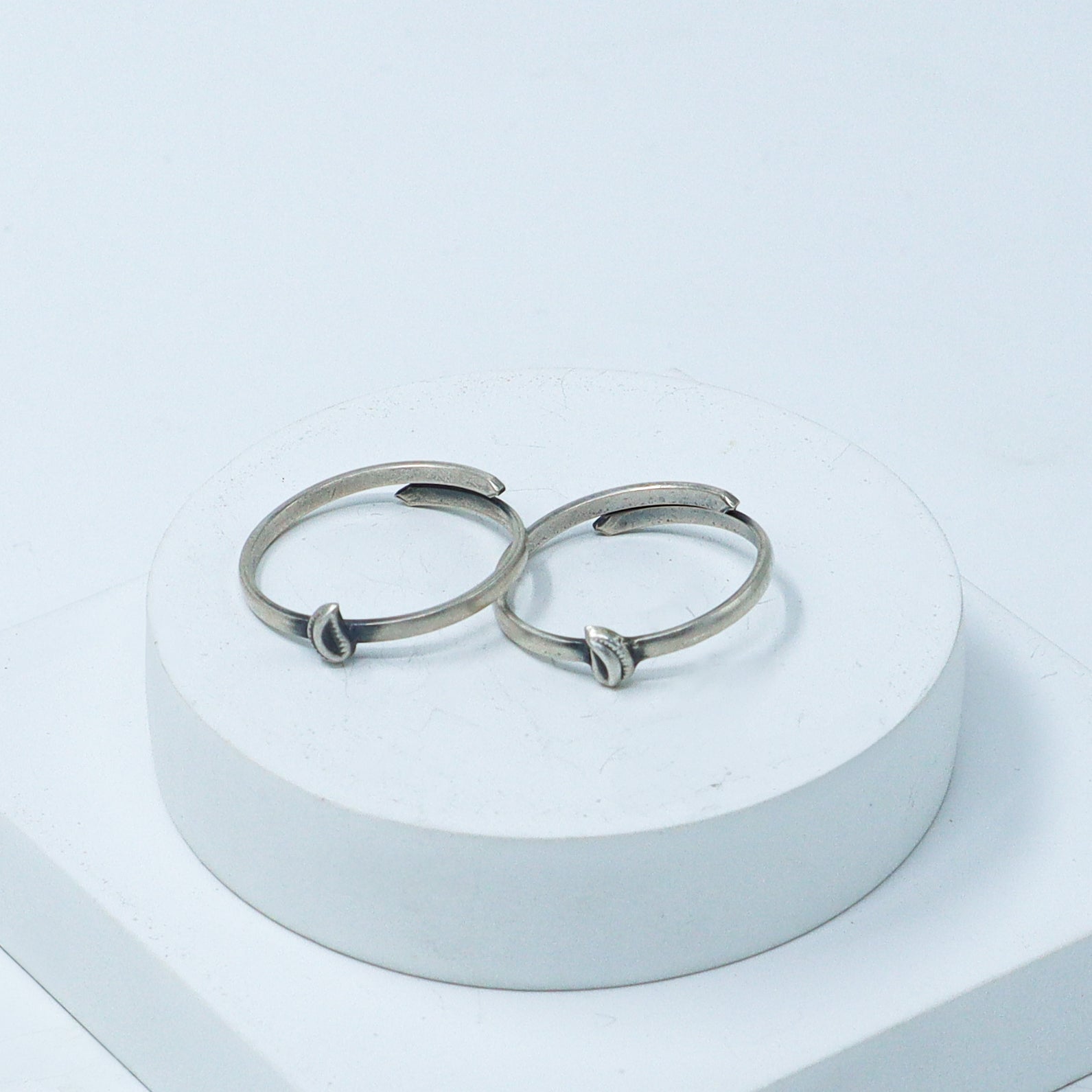 Tiny Silver Adjustable Toe ring (Kairi)