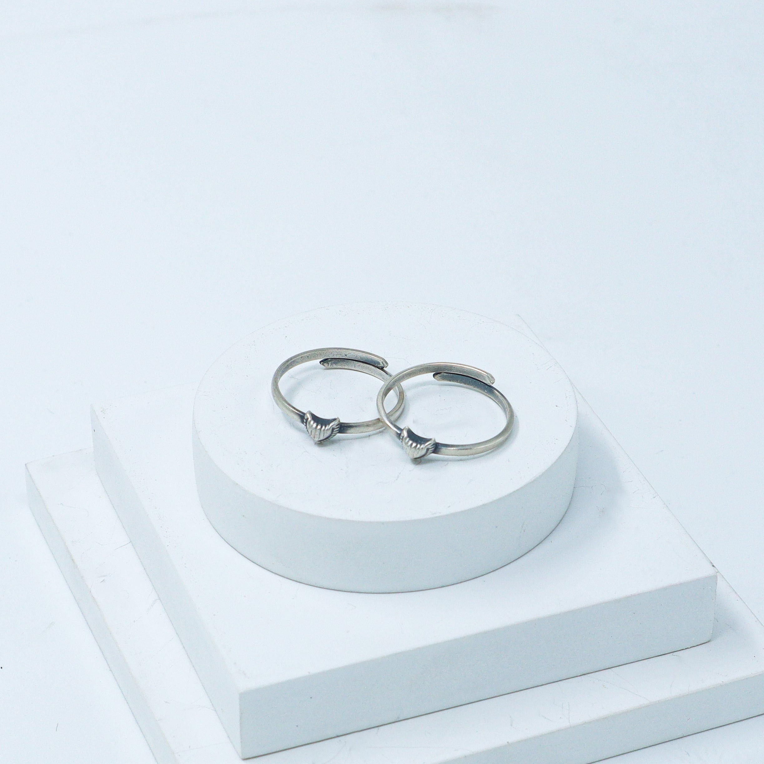Silver Adjustable Toe ring (Abstract)