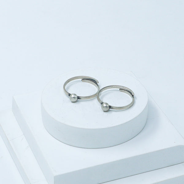 Tiny Silver Adjustable Toe ring (Dome)