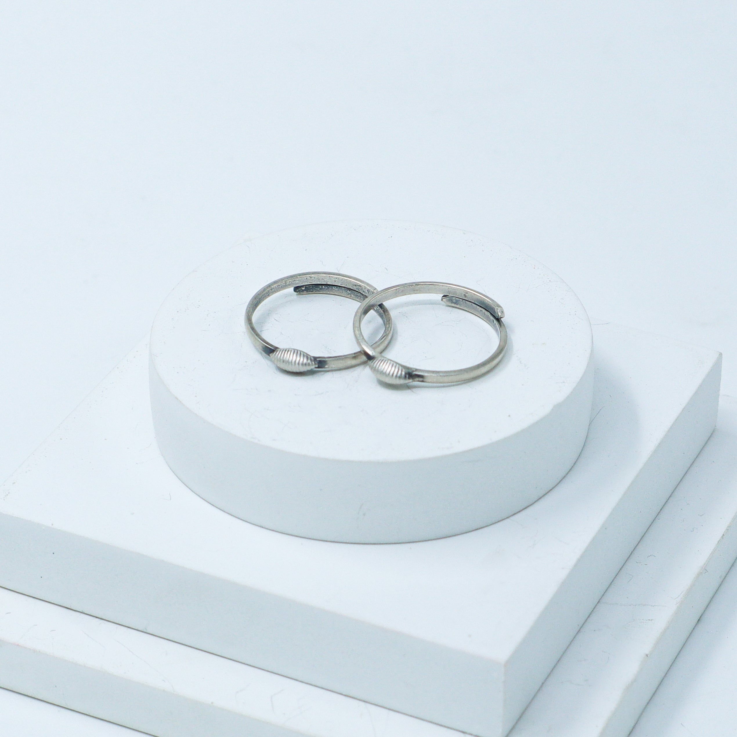 Tiny Silver Adjustable Toe ring (Textured)